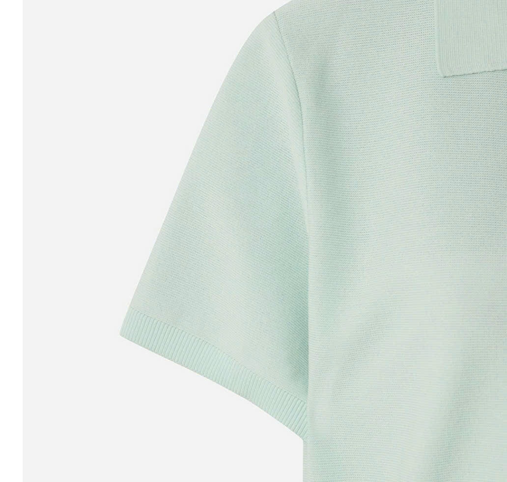 Áo thun dệt kim cổ polo ngắn tay, logo thỏ nhỏ