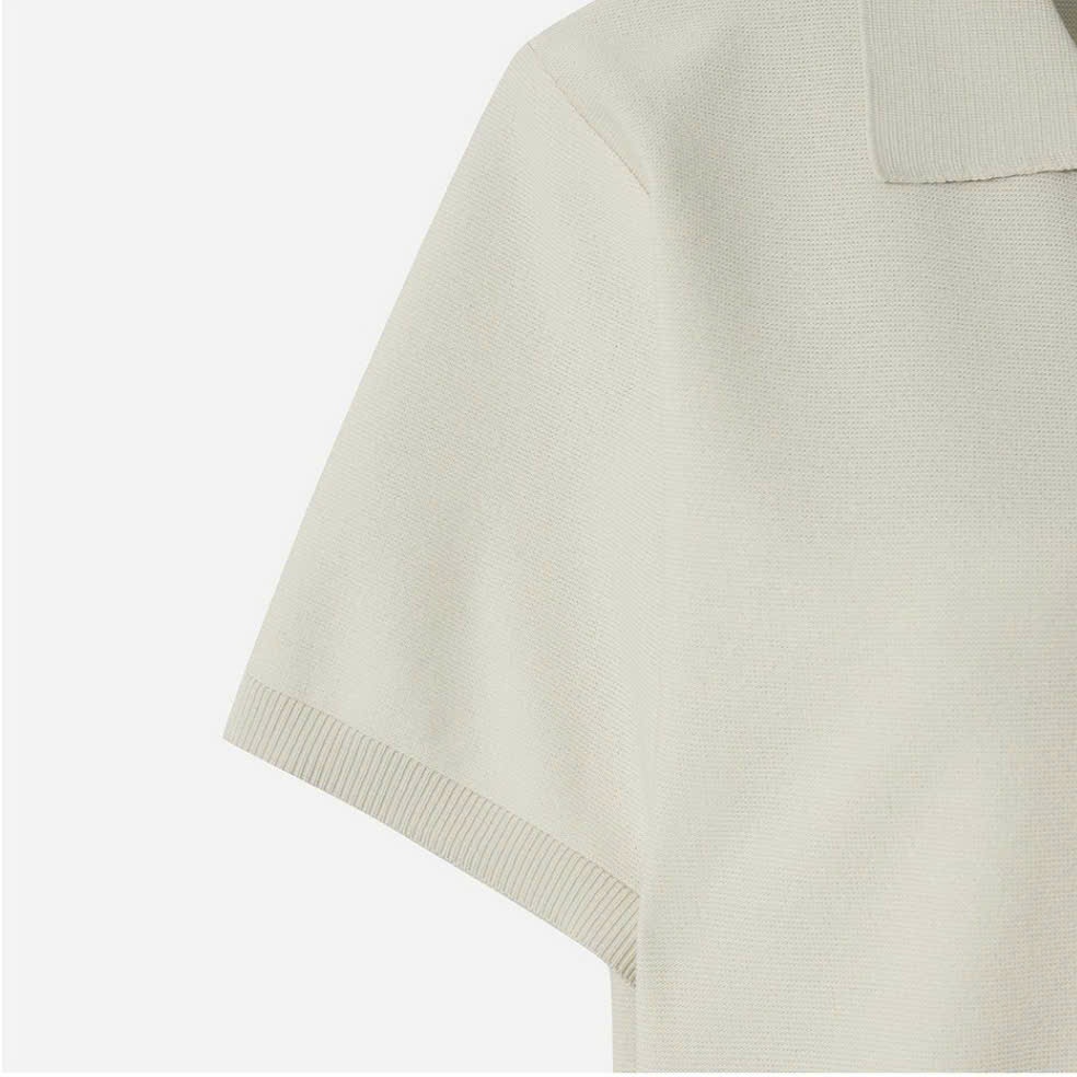 Áo thun dệt kim cổ polo ngắn tay, logo thỏ nhỏ