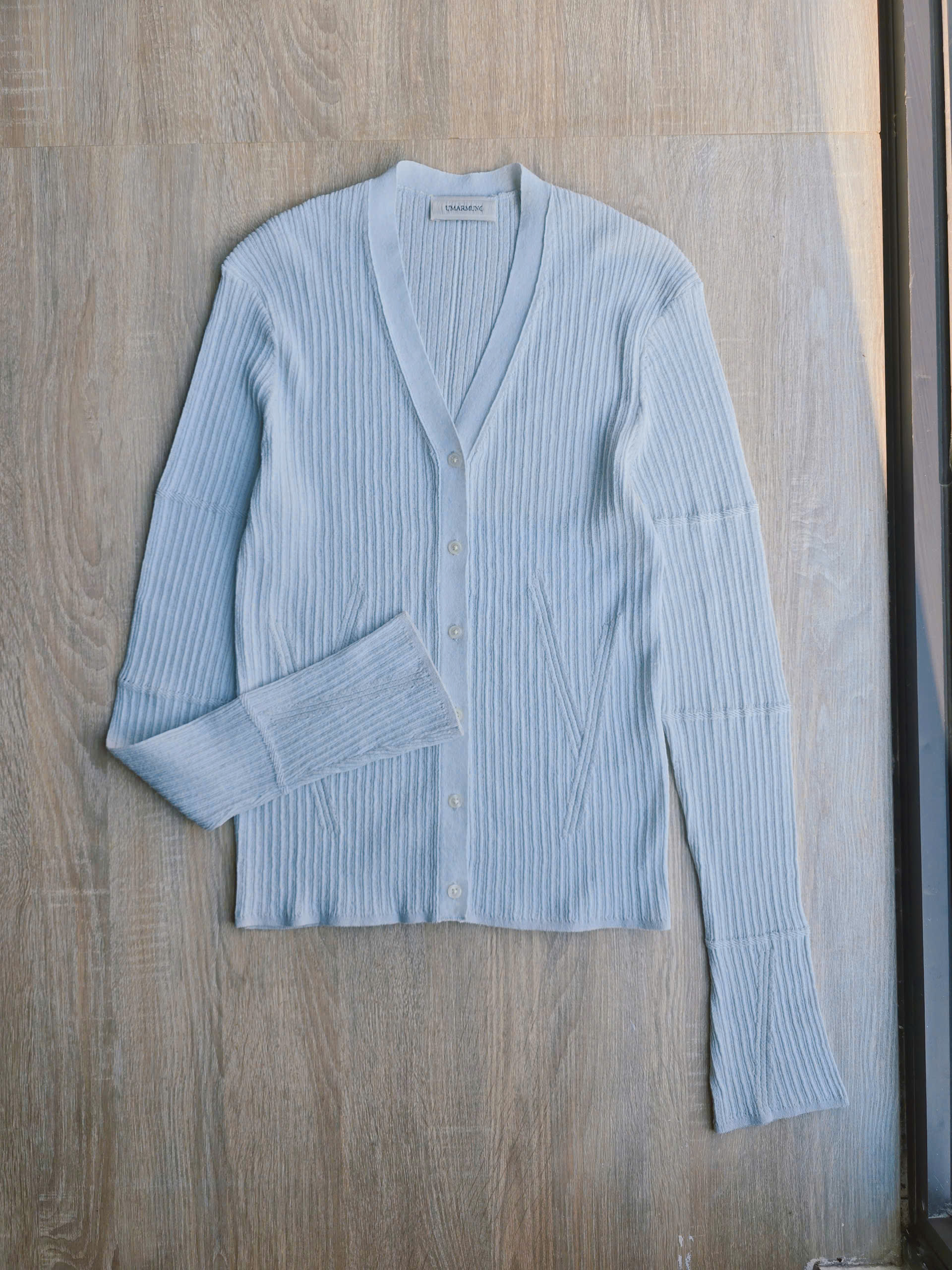 Áo cardigan cổ V dài tay gân sọc, 1 hàng cúc