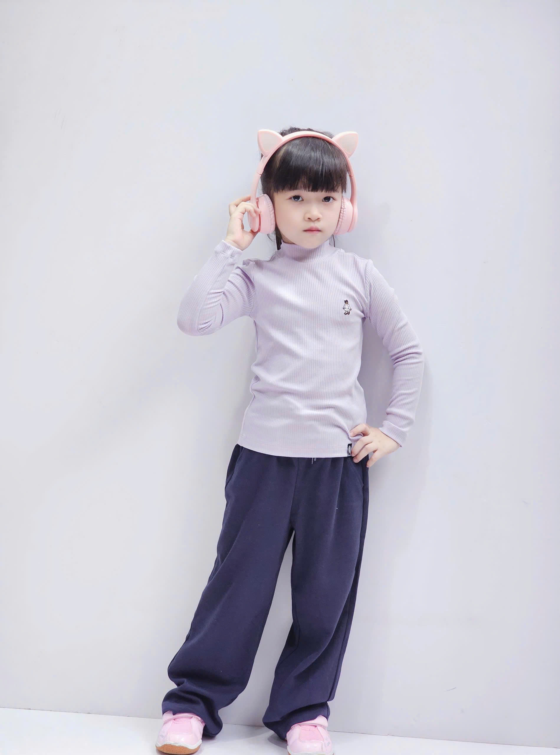 Áo cổ 3 phân dài tay Beemon, thun tăm thêu gấu