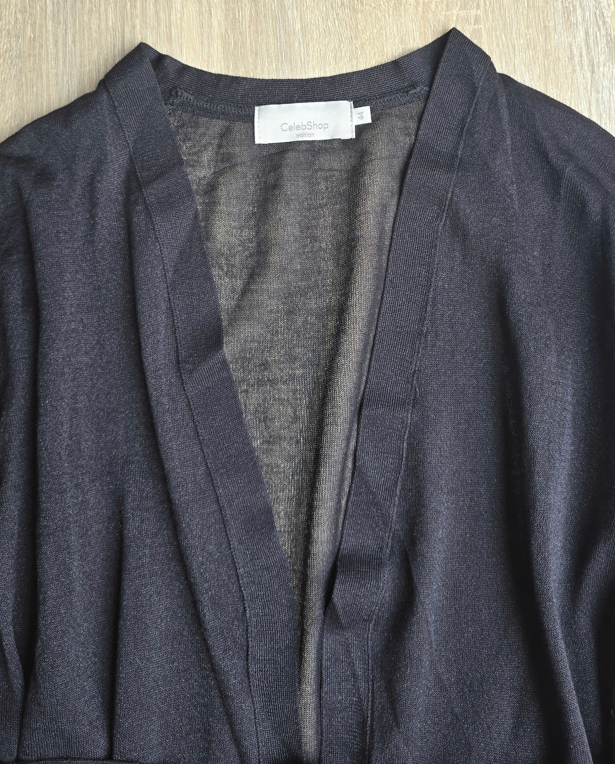 Áo khoác cardigan dáng dài len mongtogi mỏng, có dây buộc eo