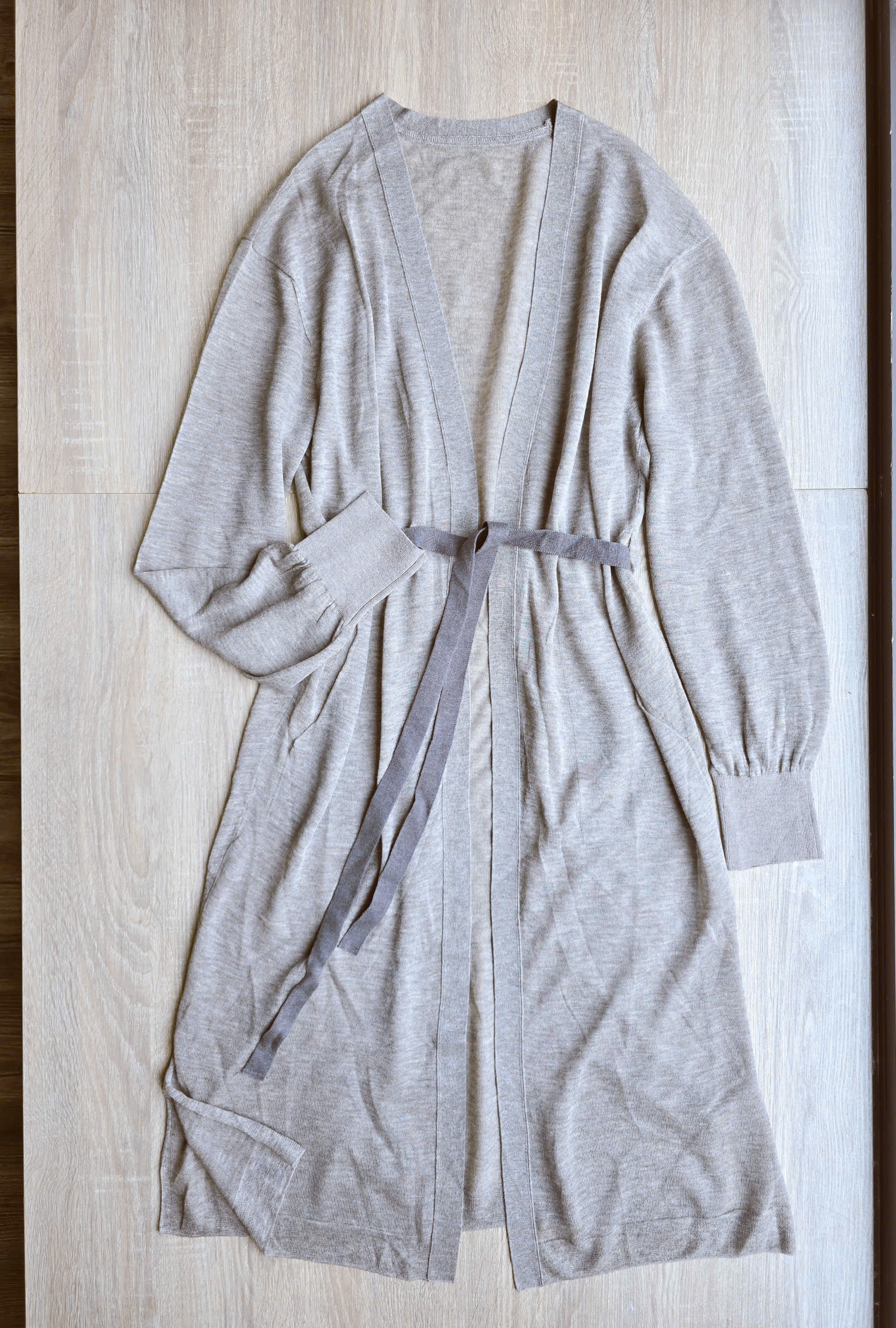 Áo khoác cardigan dáng dài len mongtogi mỏng, có dây buộc eo