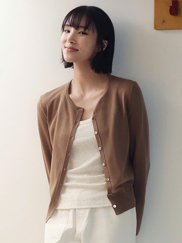 Áo khoác cardigan len mongtogi, cúc sừng, 8 cúc