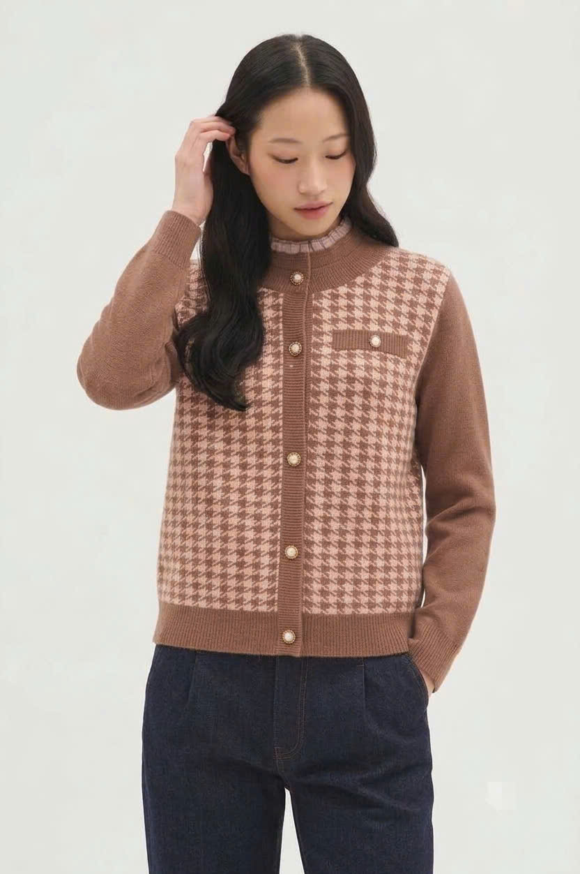 Áo len dài tay cổ ren, họa tiết houndstooth, đính cúc ngọc trai