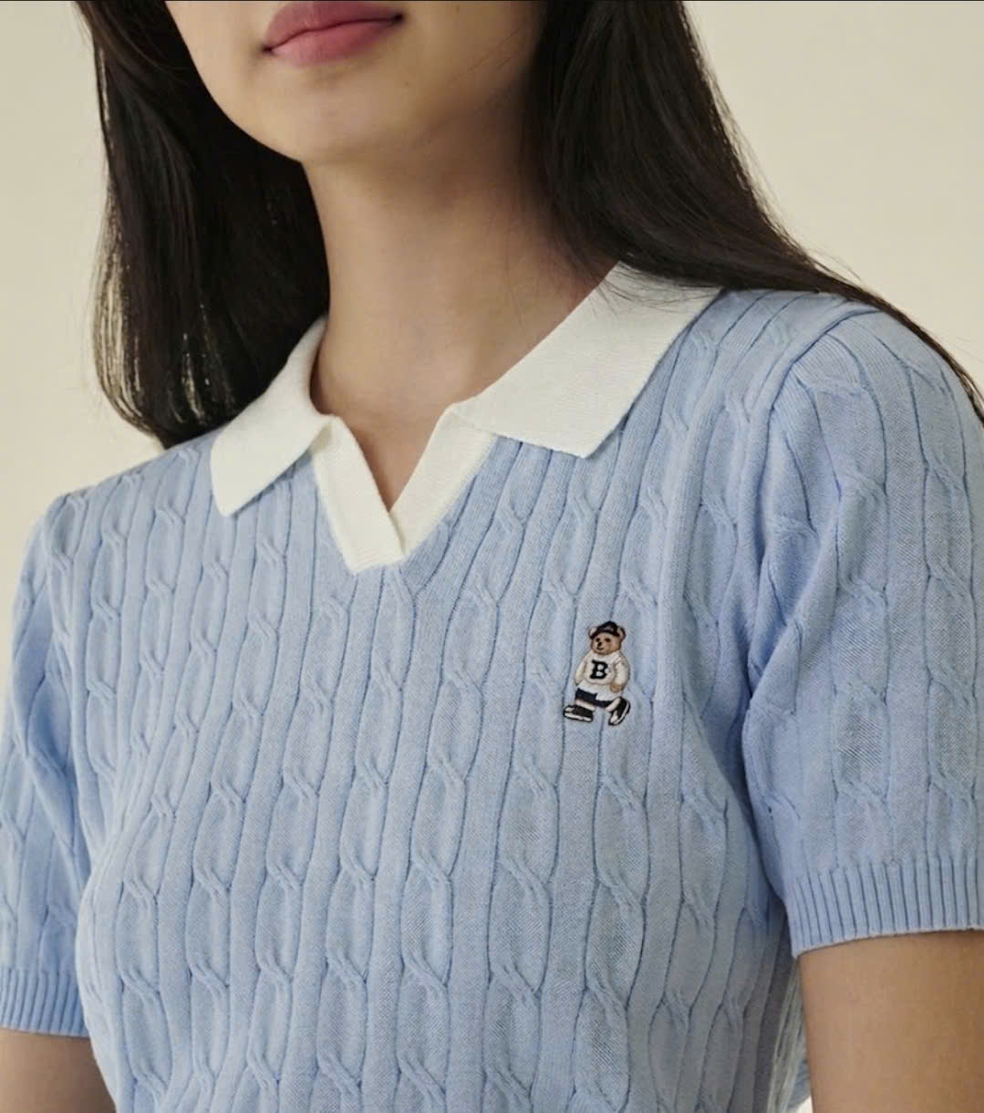 Áo mongtoghi cổ polo, dáng crop, thêu gấu