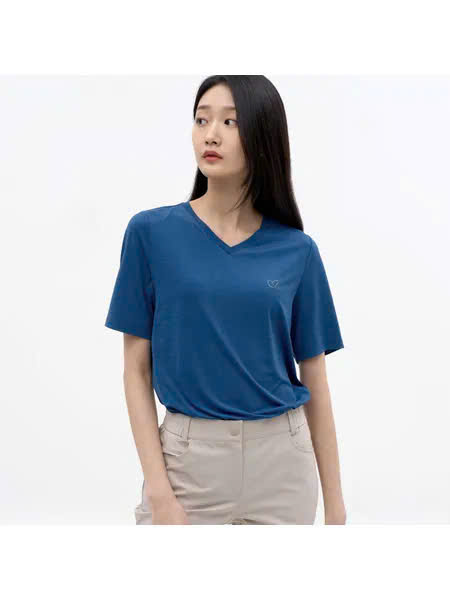 Áo phông cổ tim, ngắn tay, đính hạt hình tim