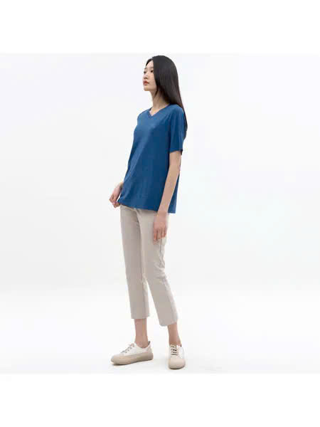 Áo phông cổ tim, ngắn tay, đính hạt hình tim