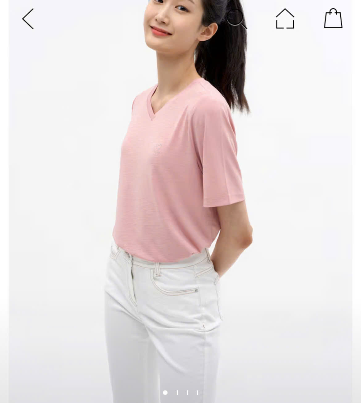 Áo phông cổ tim, ngắn tay, đính hạt hình tim