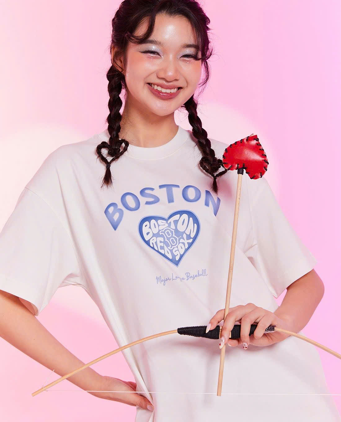 Áo phông dáng oversize , chữ trước ngực