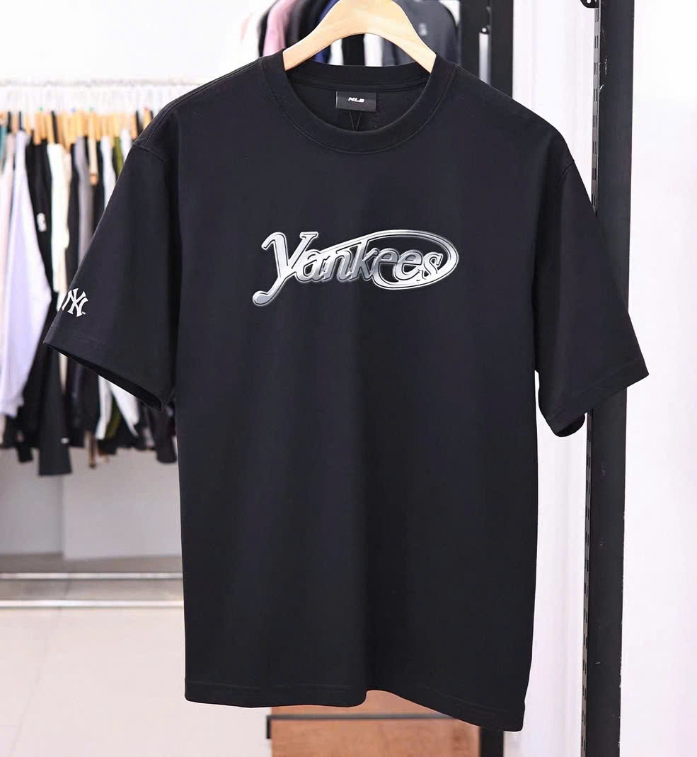 Áo phông unisex,cổ tròn, chữ trước ngực, sau lưng trơn