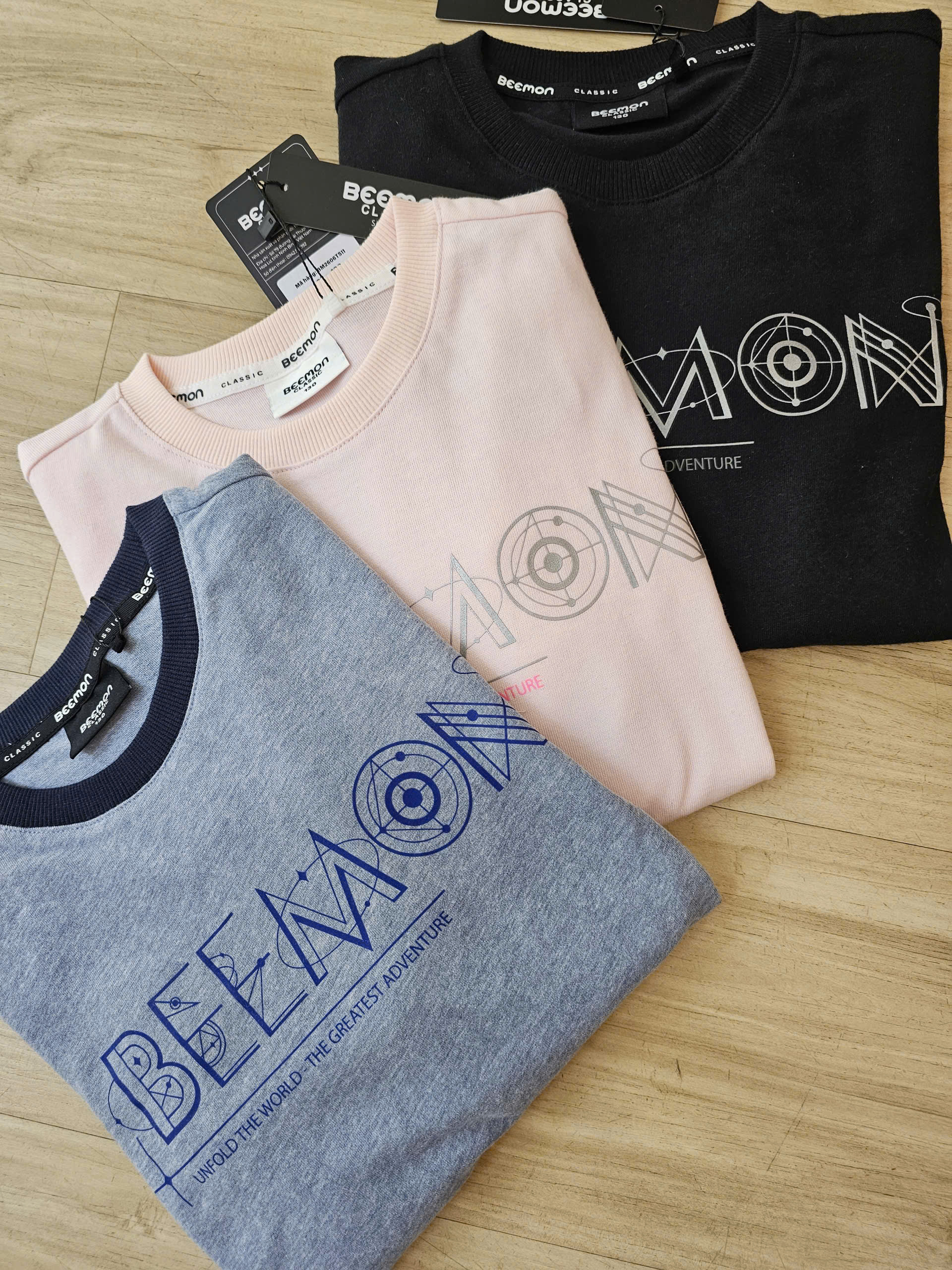 Áo thun cotton phối tay, chữ Beemon trước ngực