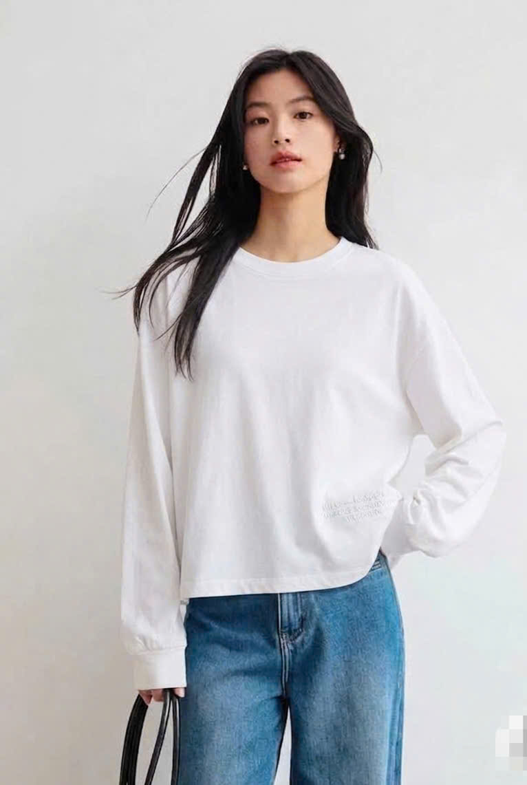 Áo thun dài tay cổ tròn dáng xuông, bo gấu tay