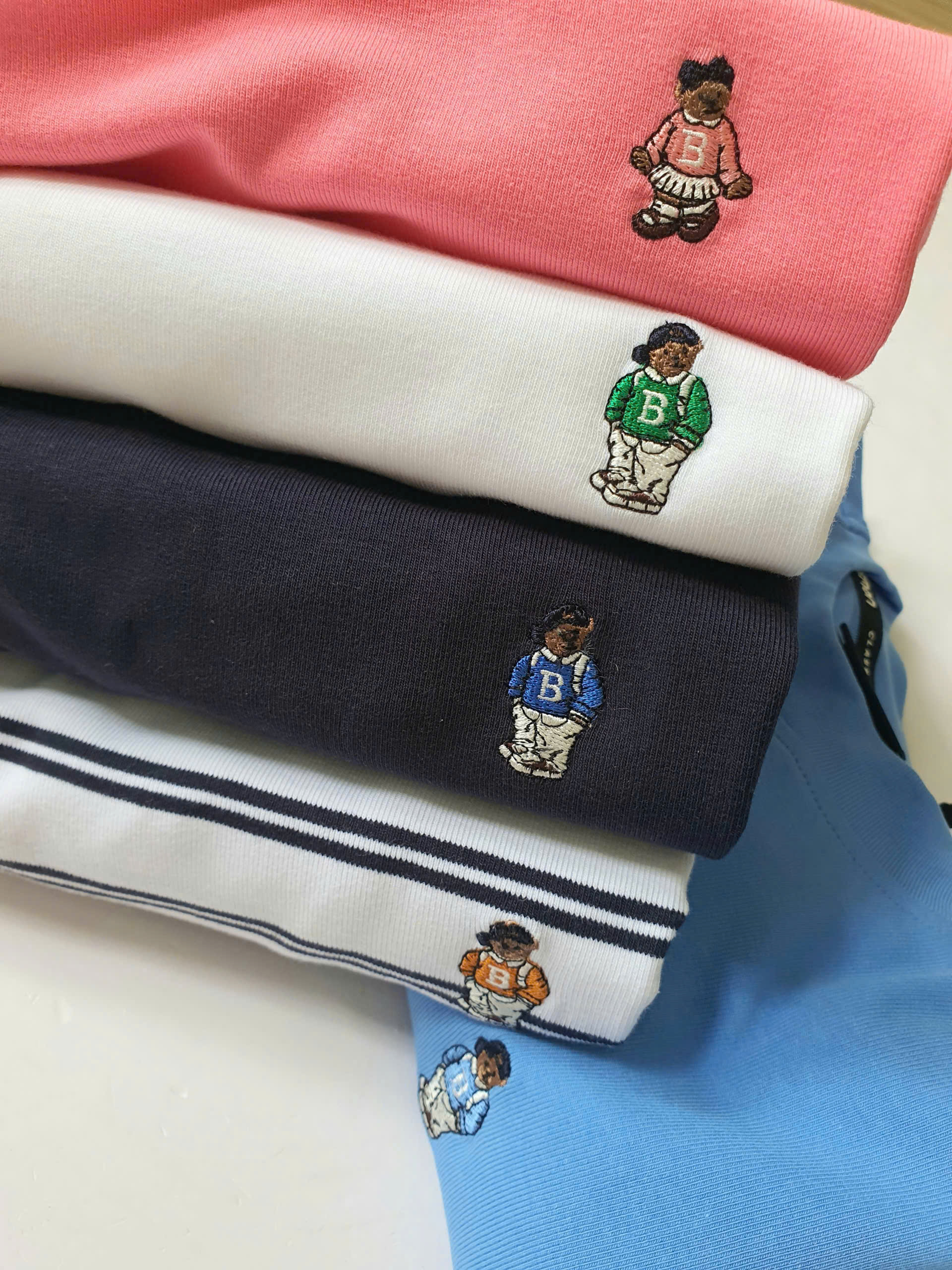 Áo thun dài tay kẻ, trơn bemoon, cổ tròn họa tiết gấu teddy