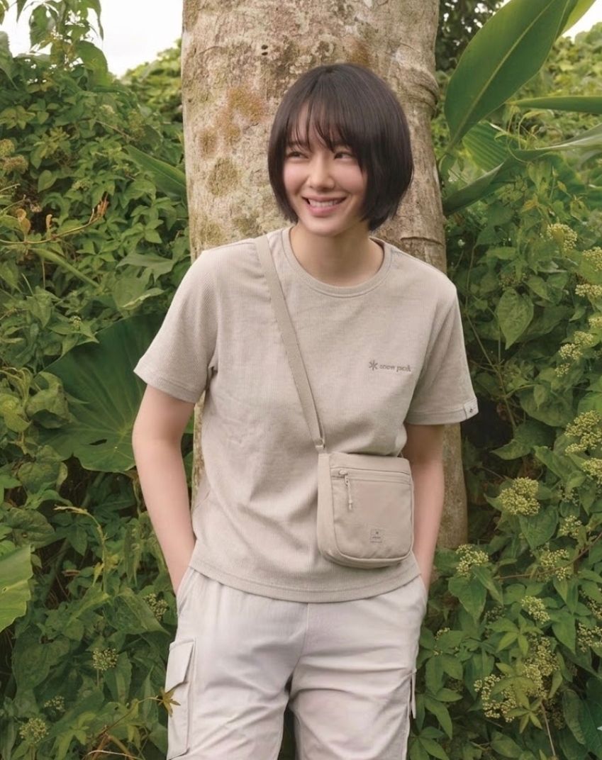 Áo thun gân, cổ tròn, ngắn tay, 2 màu