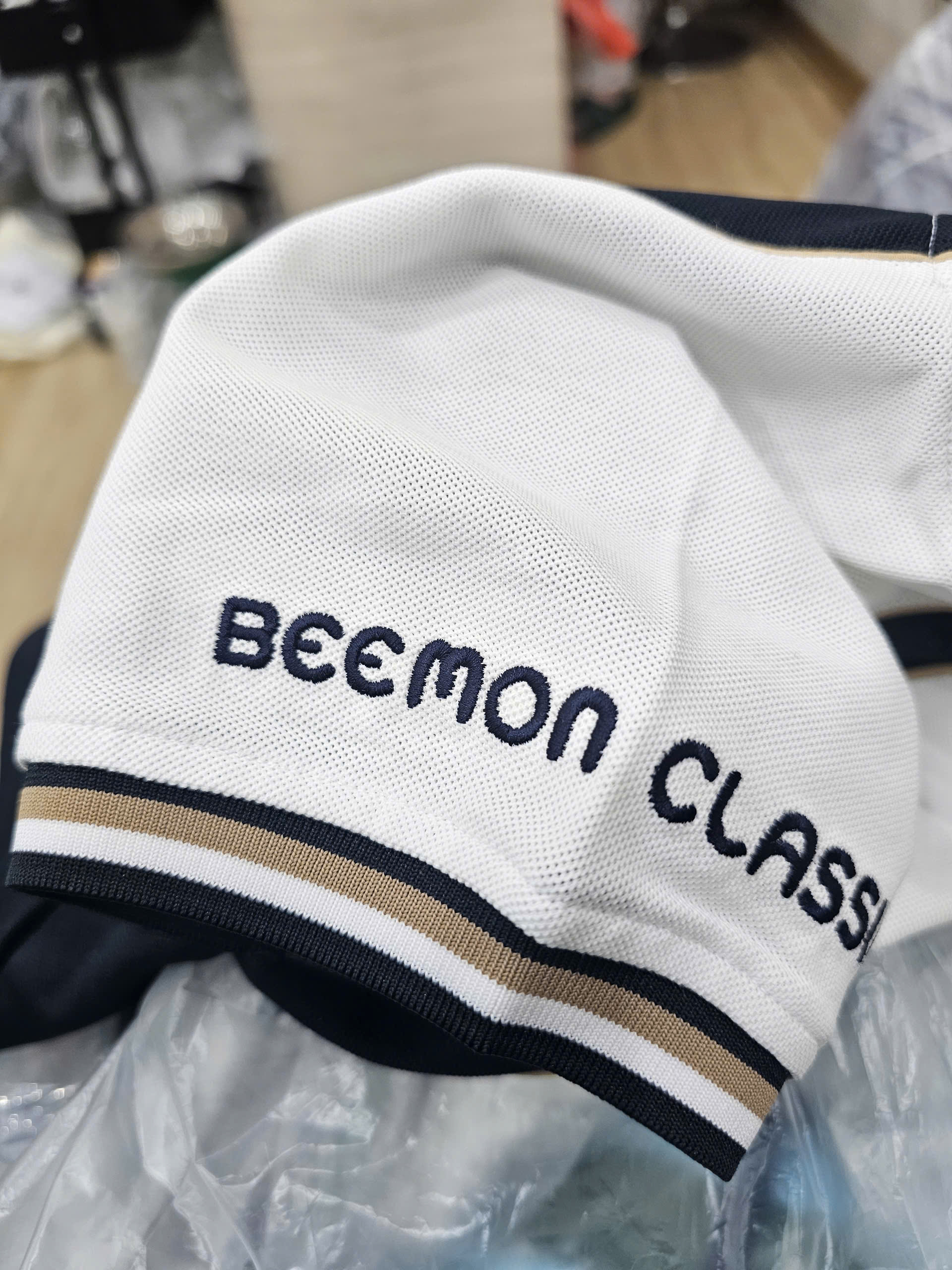Bộ Beemon cổ tròn phối màu, trắng phối màu navy