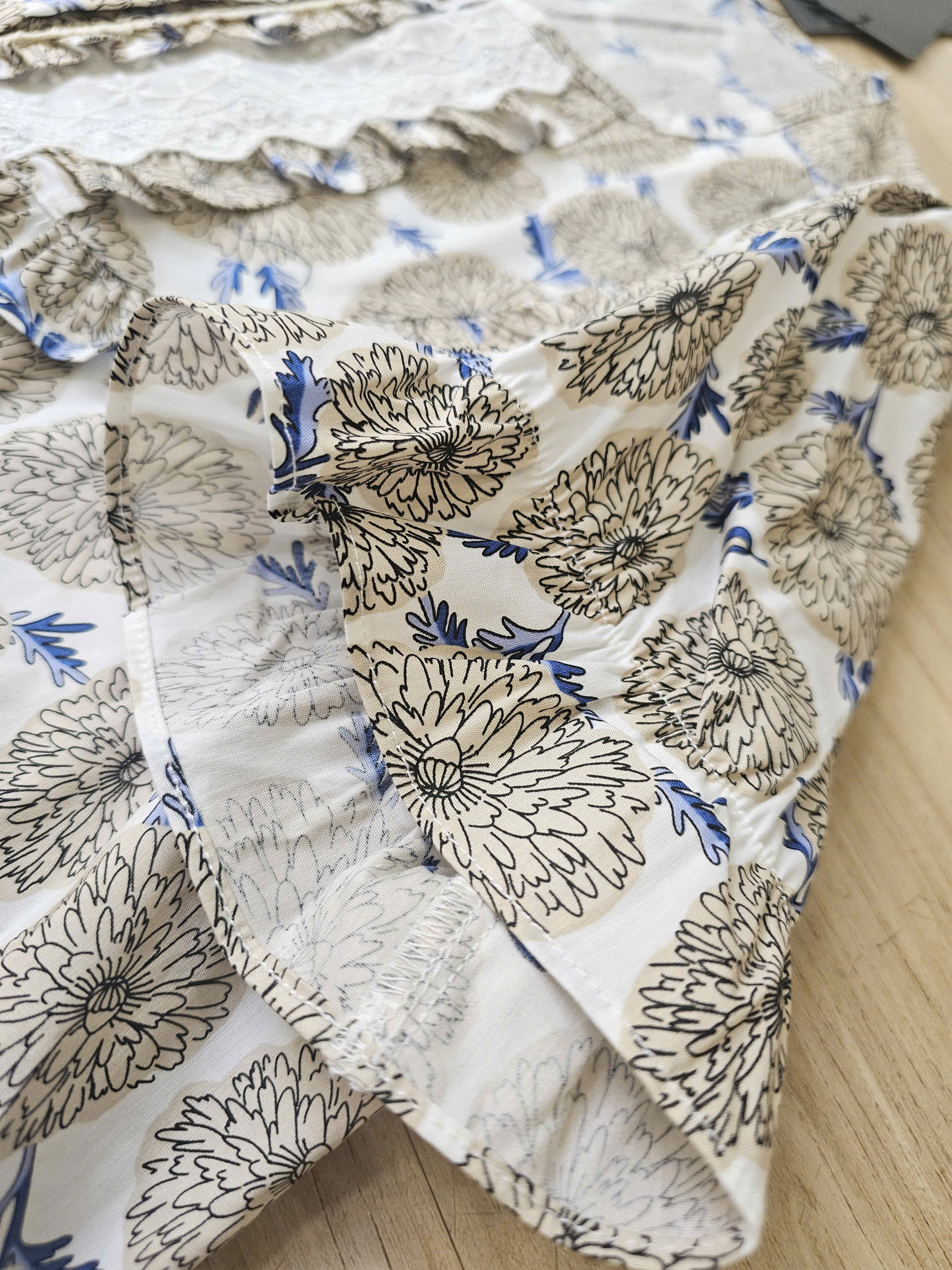 Bộ pijama đùi Beemon người lớn, chất thô cotton , viền bèo