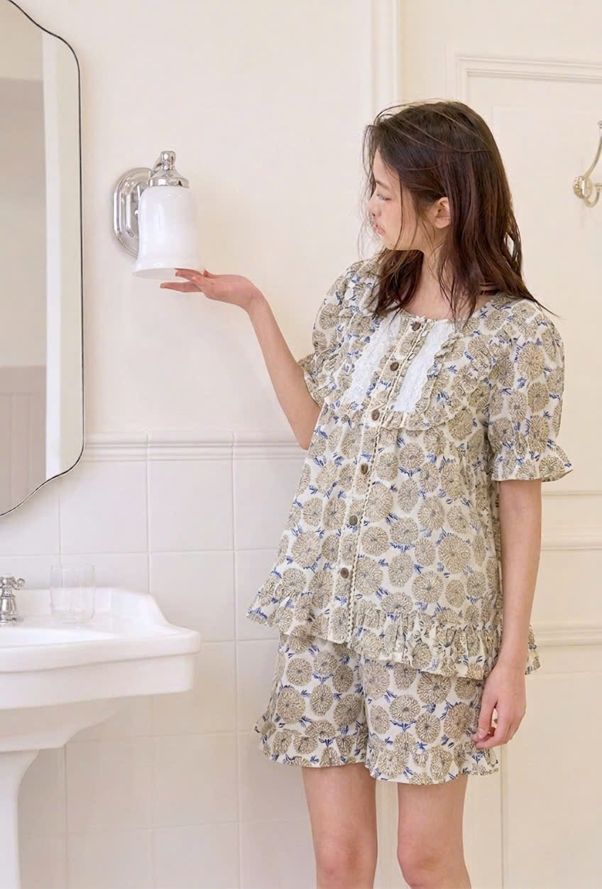 Bộ pijama đùi Beemon người lớn, chất thô cotton , viền bèo