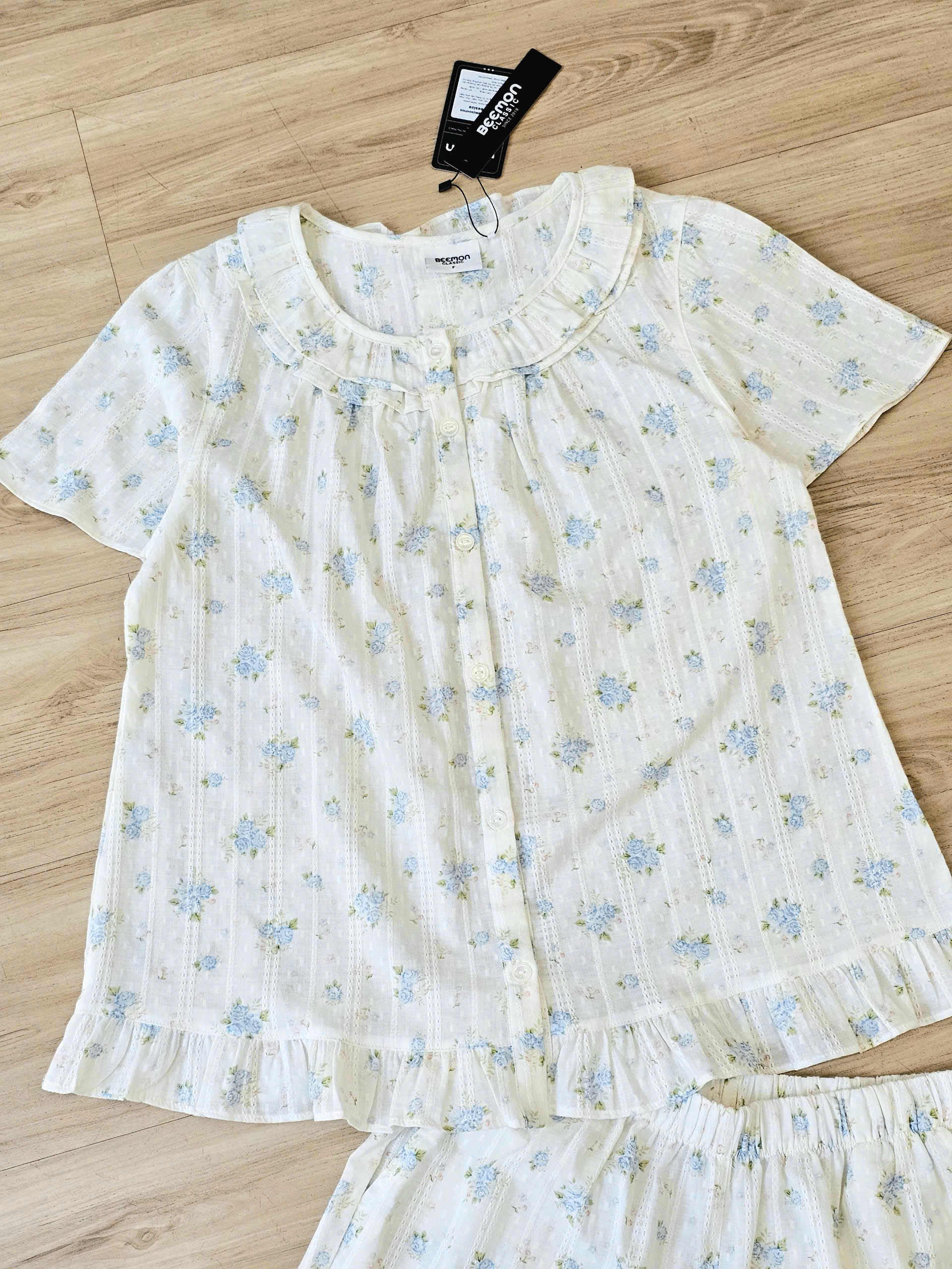 Bộ pijama thô cotton, quần cộc, họa tiết hoa nhí