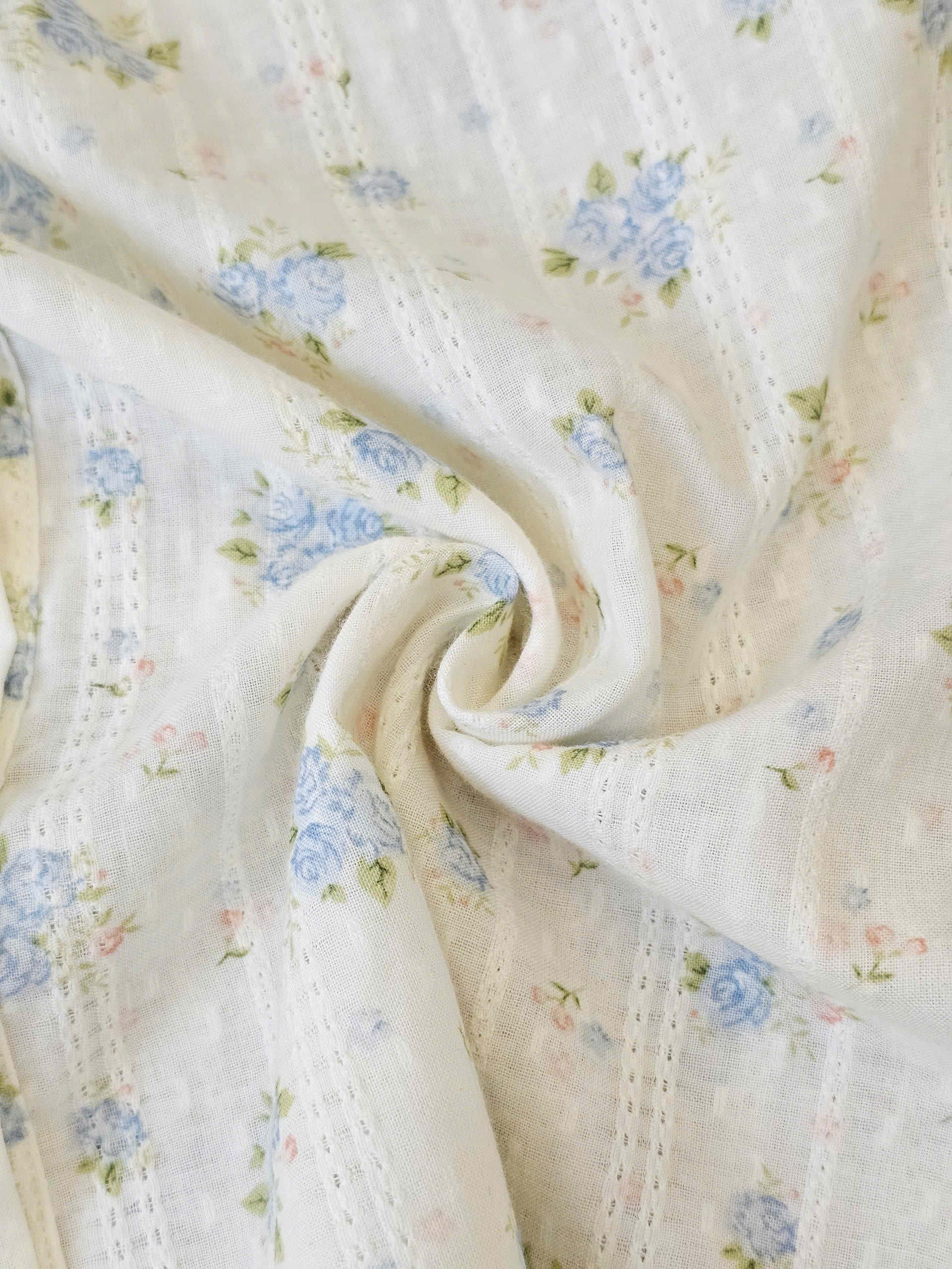 Bộ pijama thô cotton, quần cộc, họa tiết hoa nhí