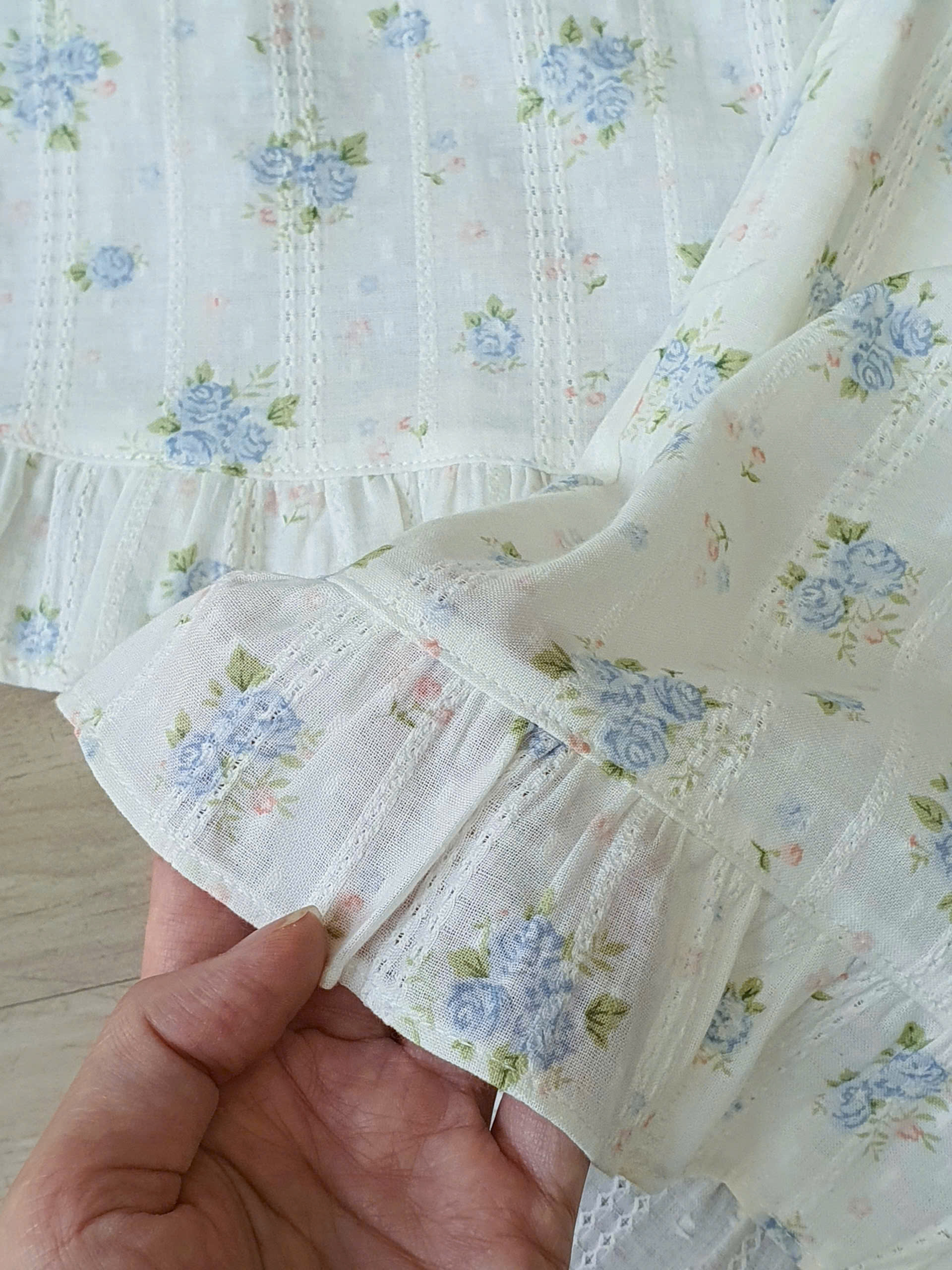 Bộ pijama thô cotton, quần cộc, họa tiết hoa nhí