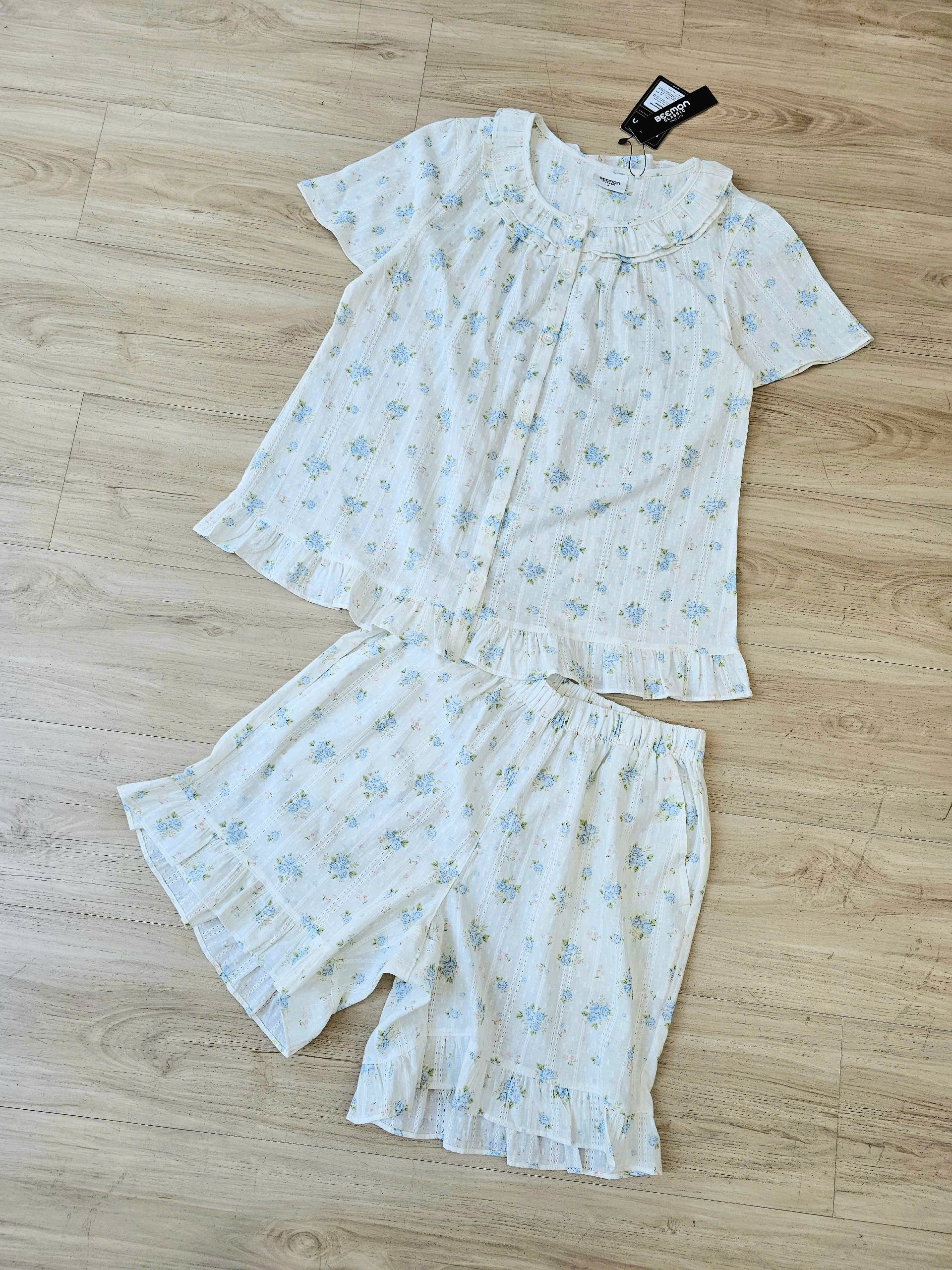 Bộ pijama thô cotton, quần cộc, họa tiết hoa nhí