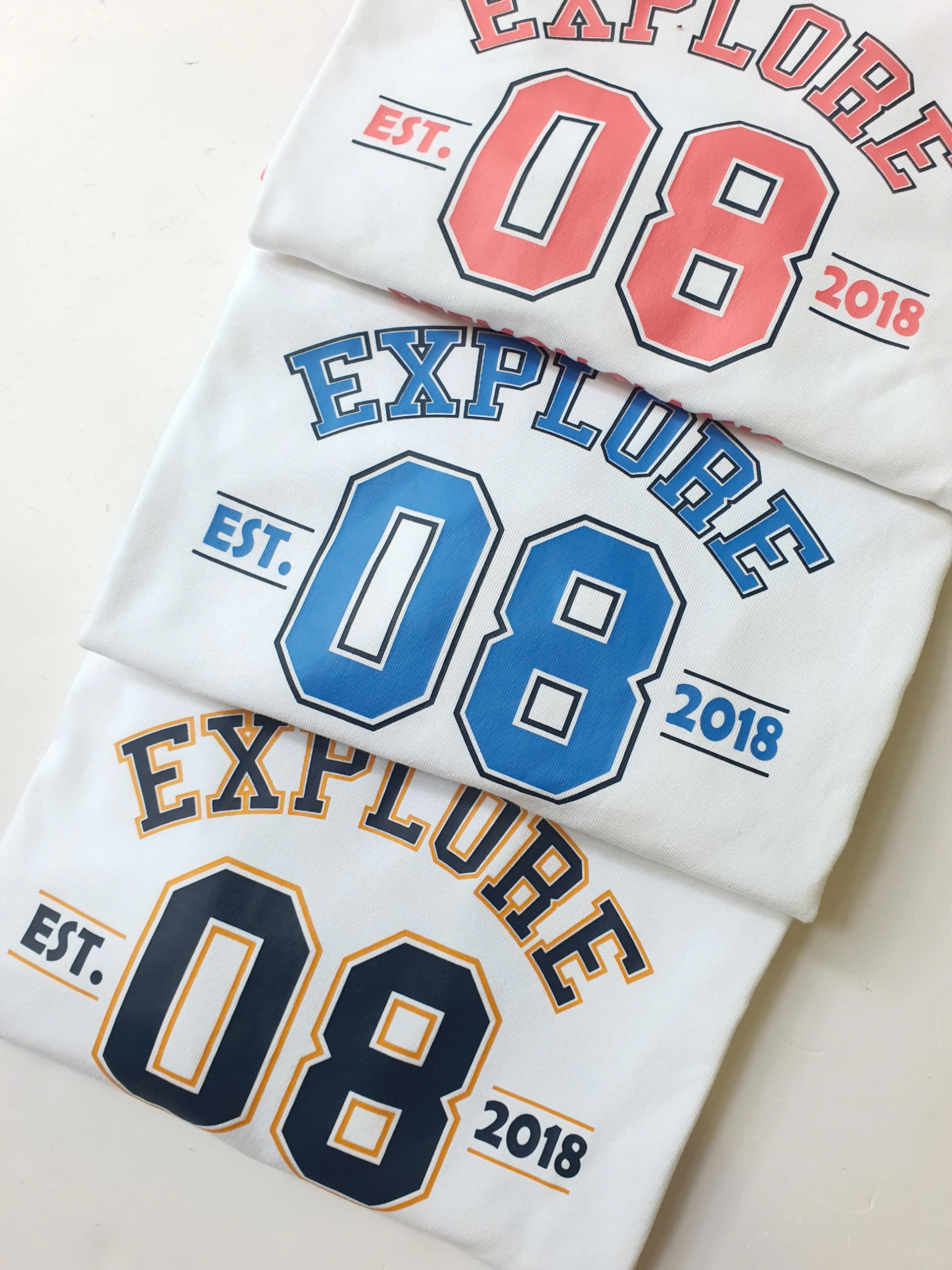 Bộ thun dài tay cổ tròn beemon, phối tay màu, chữ Exlore