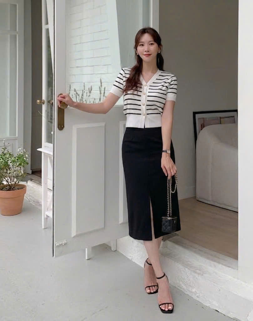 Chân váy bút chì chất dày dặn,có lớp lót, có đỉa,may chắp thân trước,xẻ trước, 1 màu đen