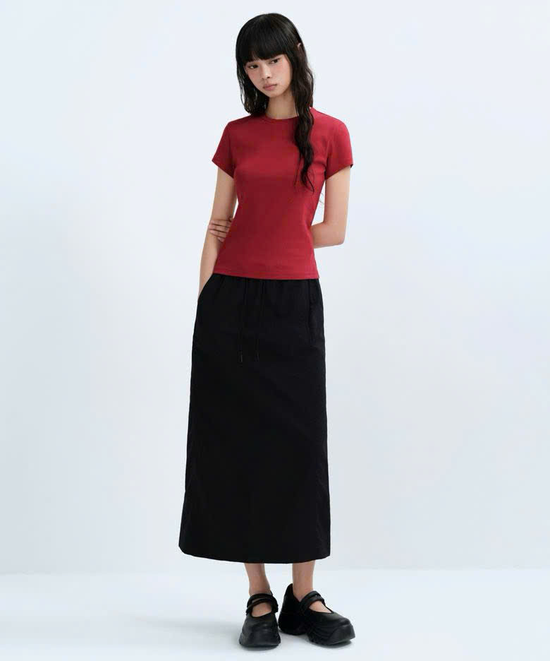 Chân váy gió, dáng dài, cạp chun, xẻ sau