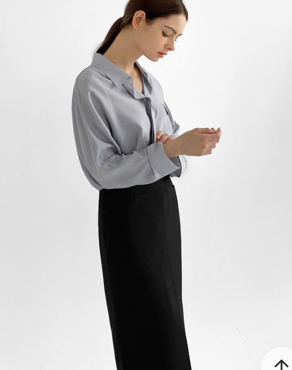 Chân váy midi chữ H, xẻ trước, cạp chun ẩn, 2 màu