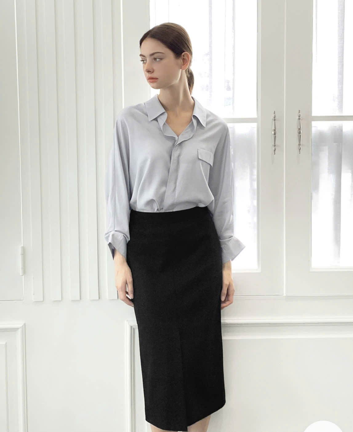 Chân váy midi chữ H, xẻ trước, cạp chun ẩn, 2 màu
