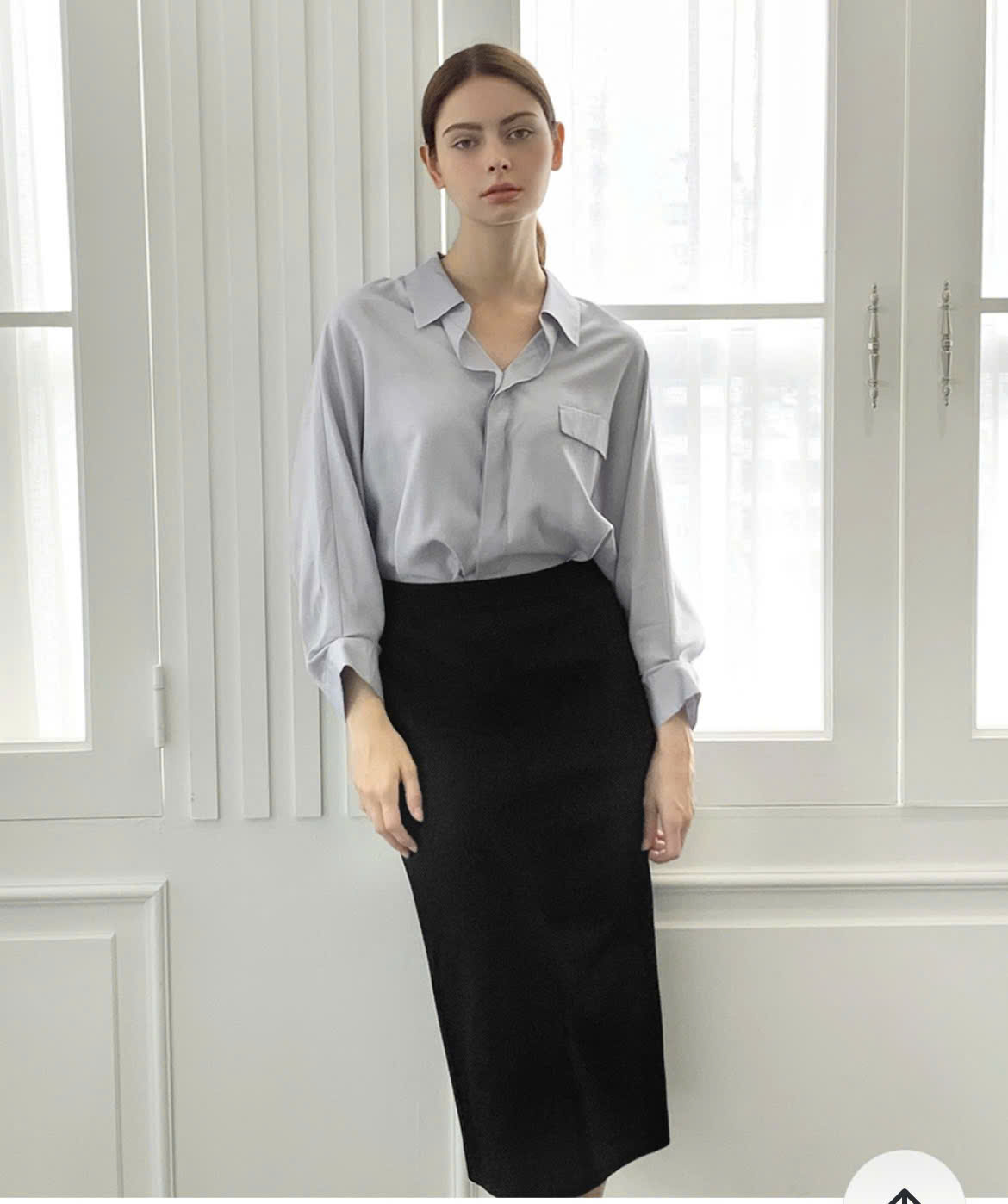 Chân váy midi chữ H, xẻ trước, cạp chun ẩn, 2 màu