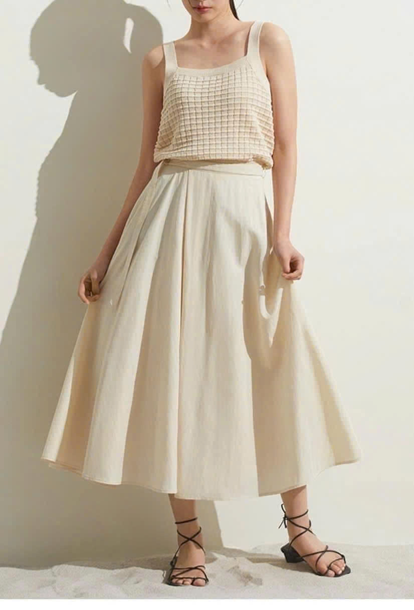 Chân váy midi, vải lụa rayon, dáng xòe, đính cúc hông, dây đai eo