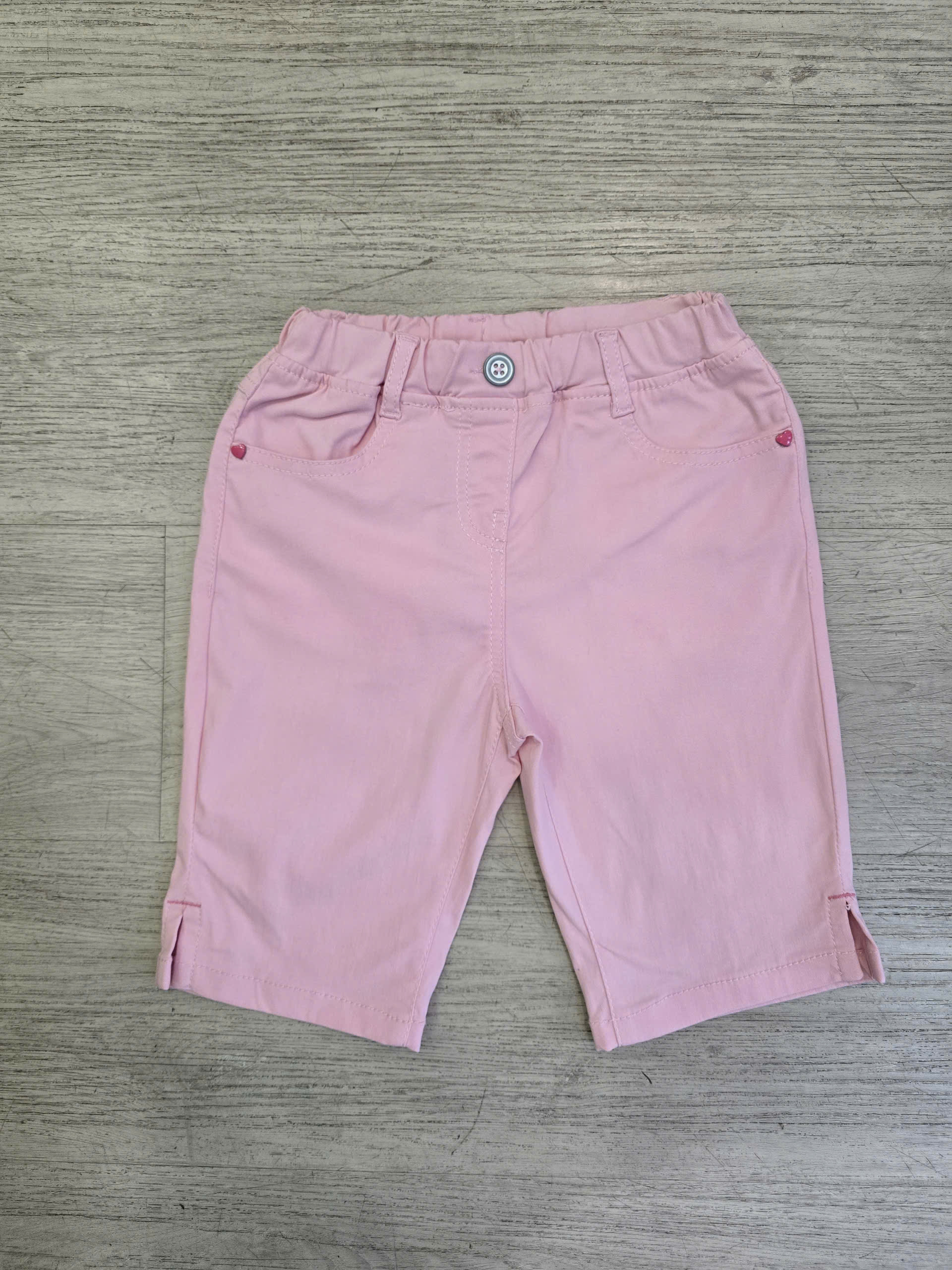 Quần Short Kid Kaki co dãn, túi 2 bên và đính trái tim mép túi