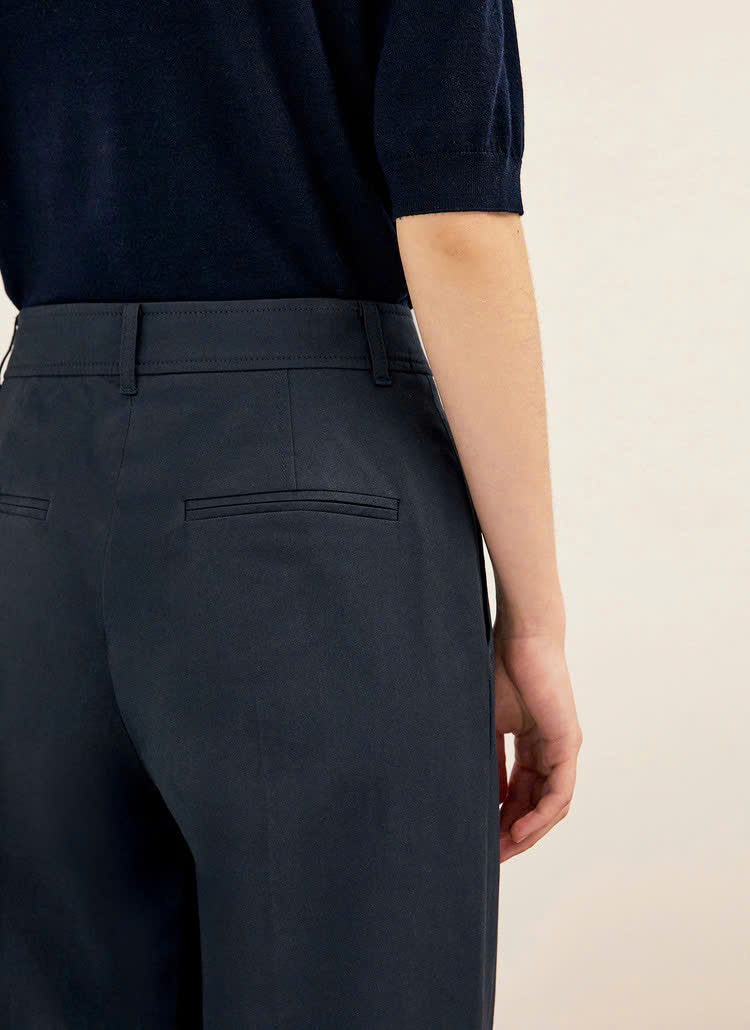 Quần baggy suông kaki, xếp 2 ly, có đỉa, túi chéo