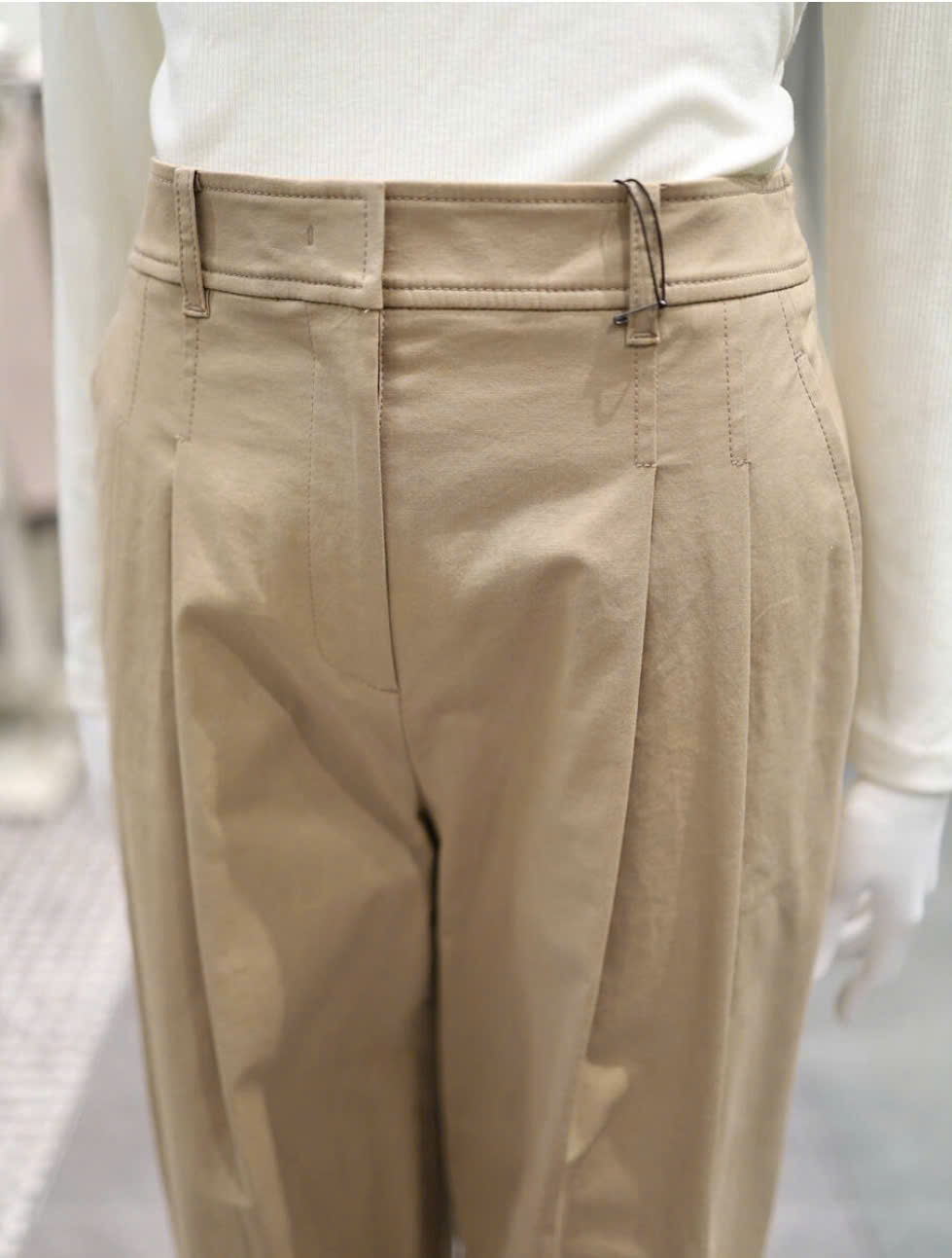Quần baggy suông kaki, xếp 2 ly, có đỉa, túi chéo