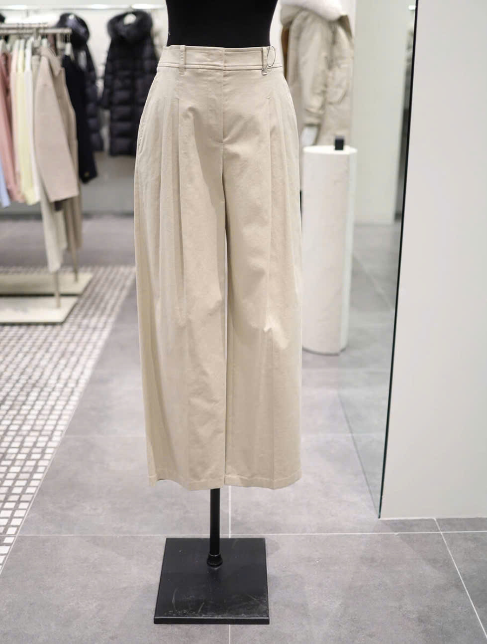 Quần baggy suông kaki, xếp 2 ly, có đỉa, túi chéo