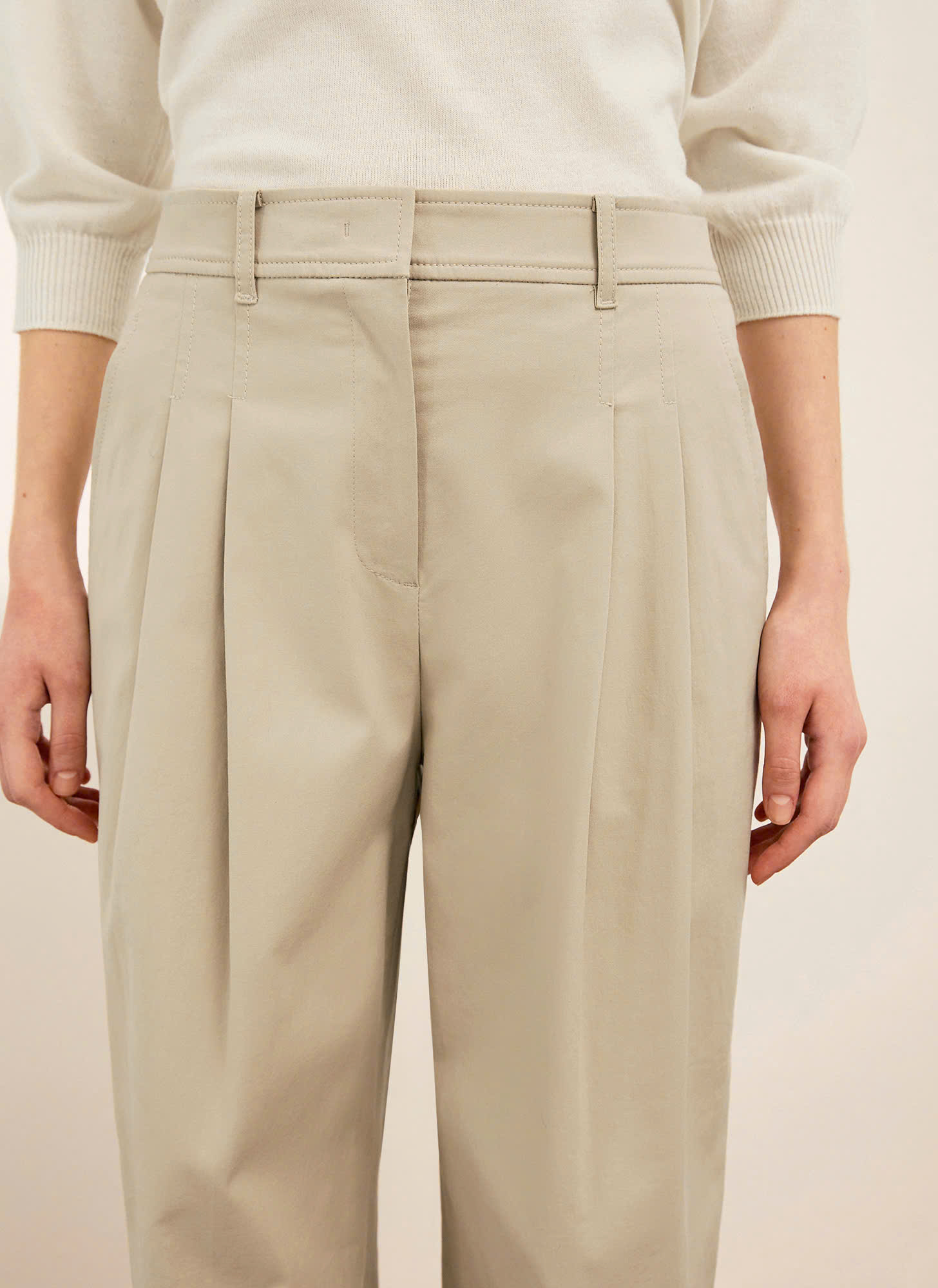 Quần baggy suông kaki, xếp 2 ly, có đỉa, túi chéo