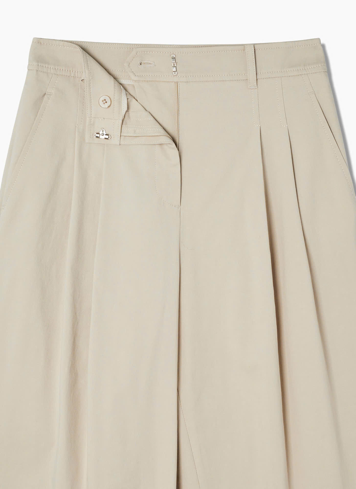 Quần baggy suông kaki, xếp 2 ly, có đỉa, túi chéo