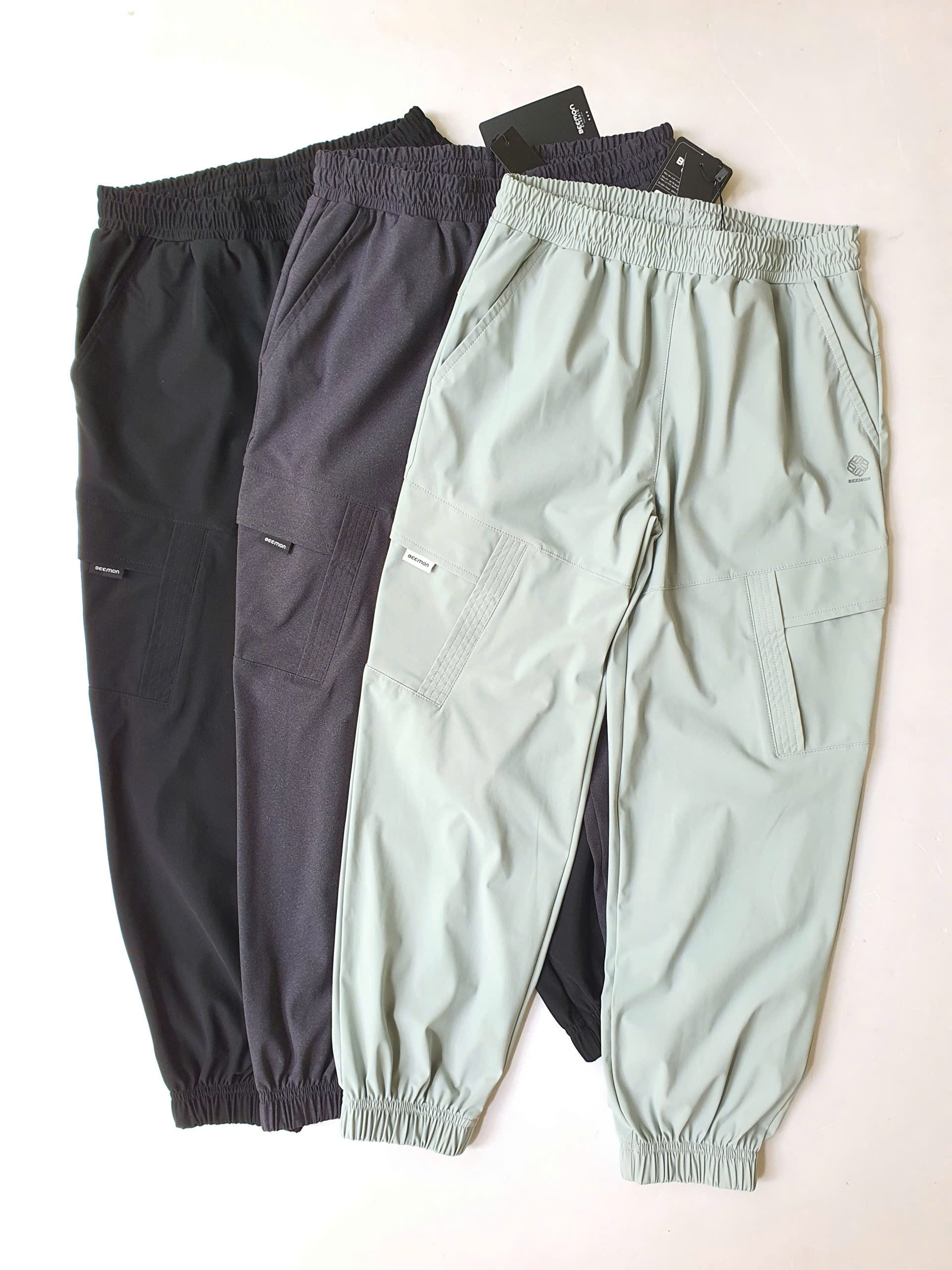 Quần dài jogger vải gofd beemon, có 2 túi vuông