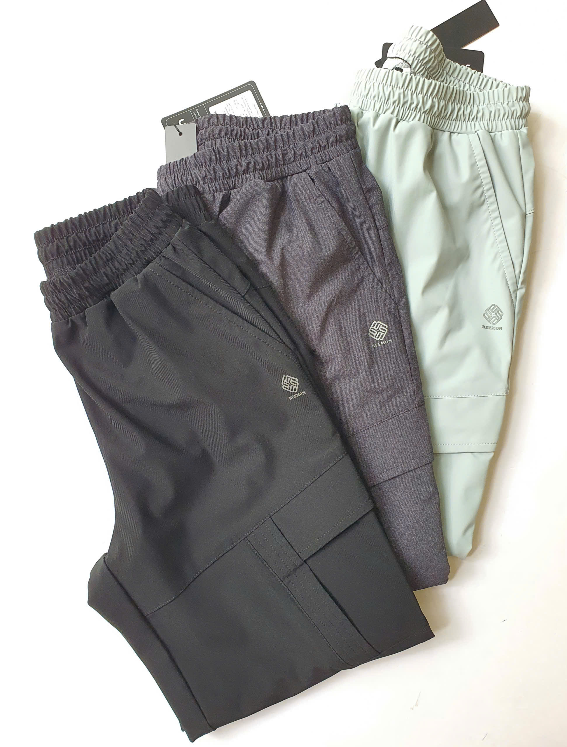 Quần dài jogger vải gofd beemon, có 2 túi vuông