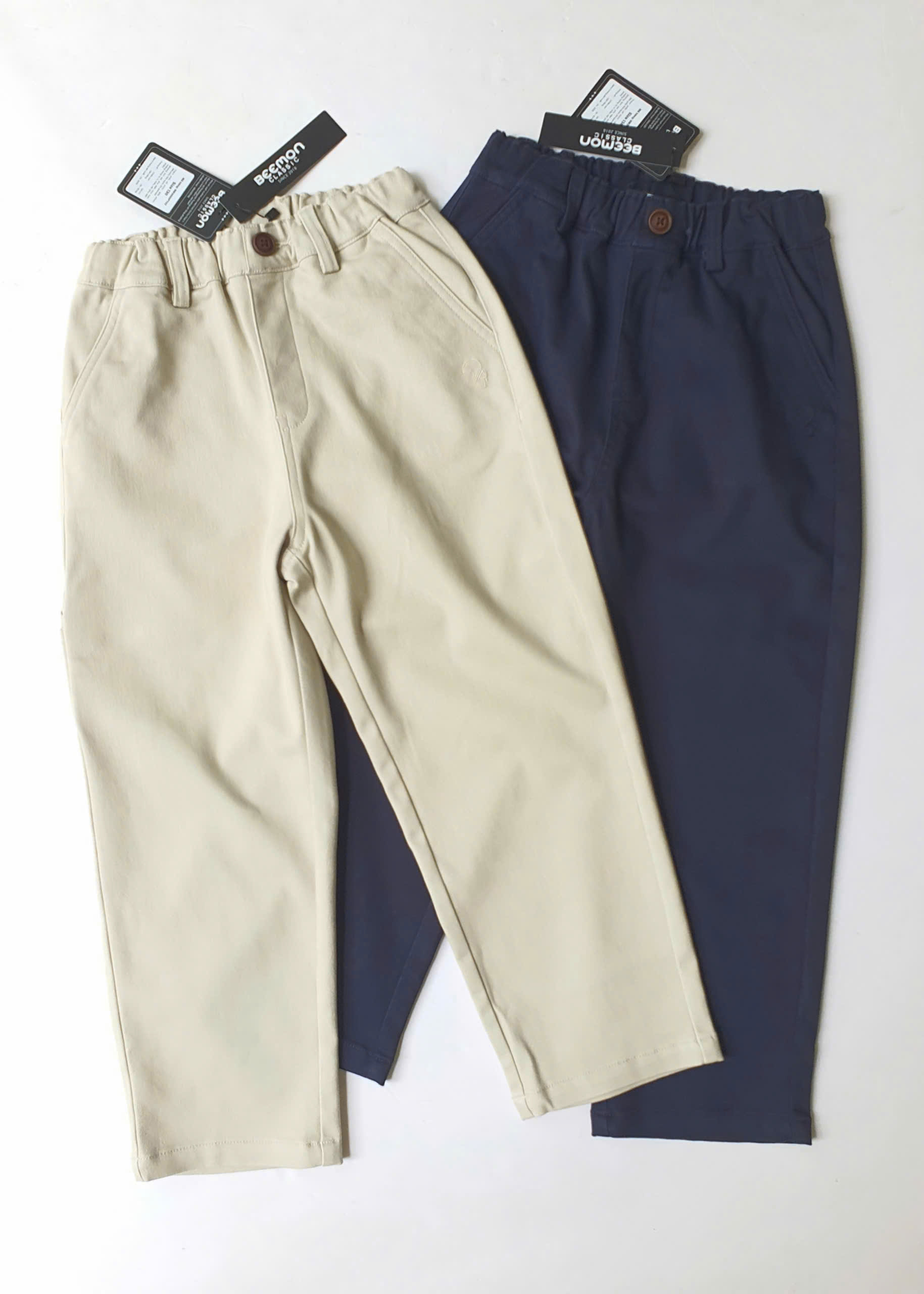 Quần kaki baggy, túi đắp Beemon, thêu hình sóc