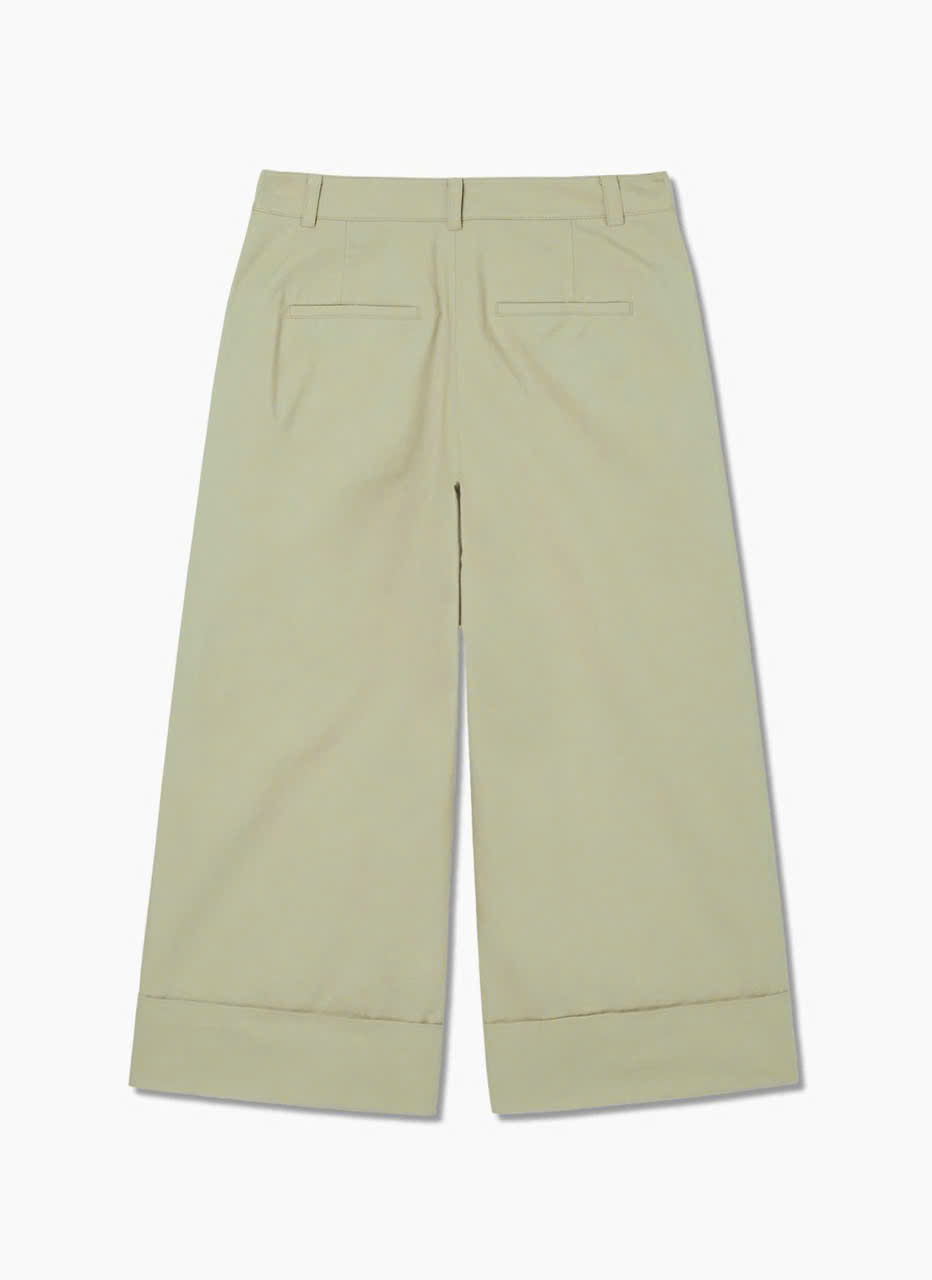 Quần kaki ống rộng dáng lửng, cạp thường,2 túi chéo, ống lật cao