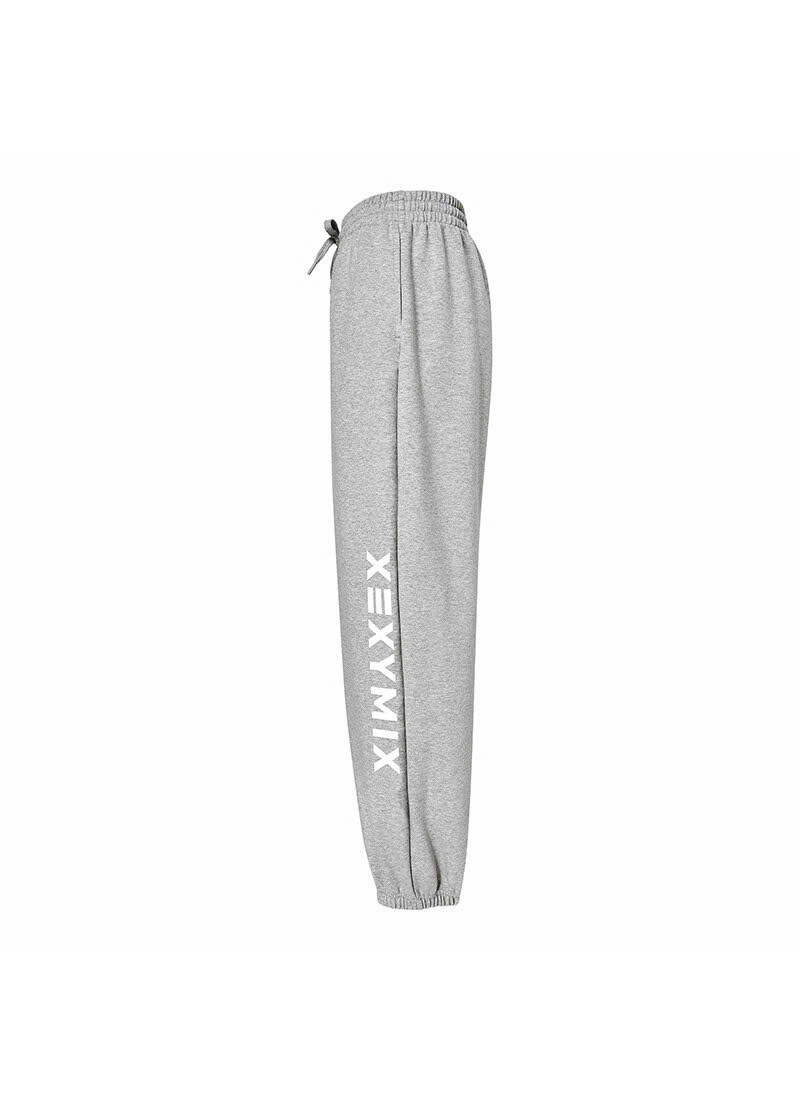Quần nỉ da cá, cạp chun dây buộc, dáng jogger chữ in