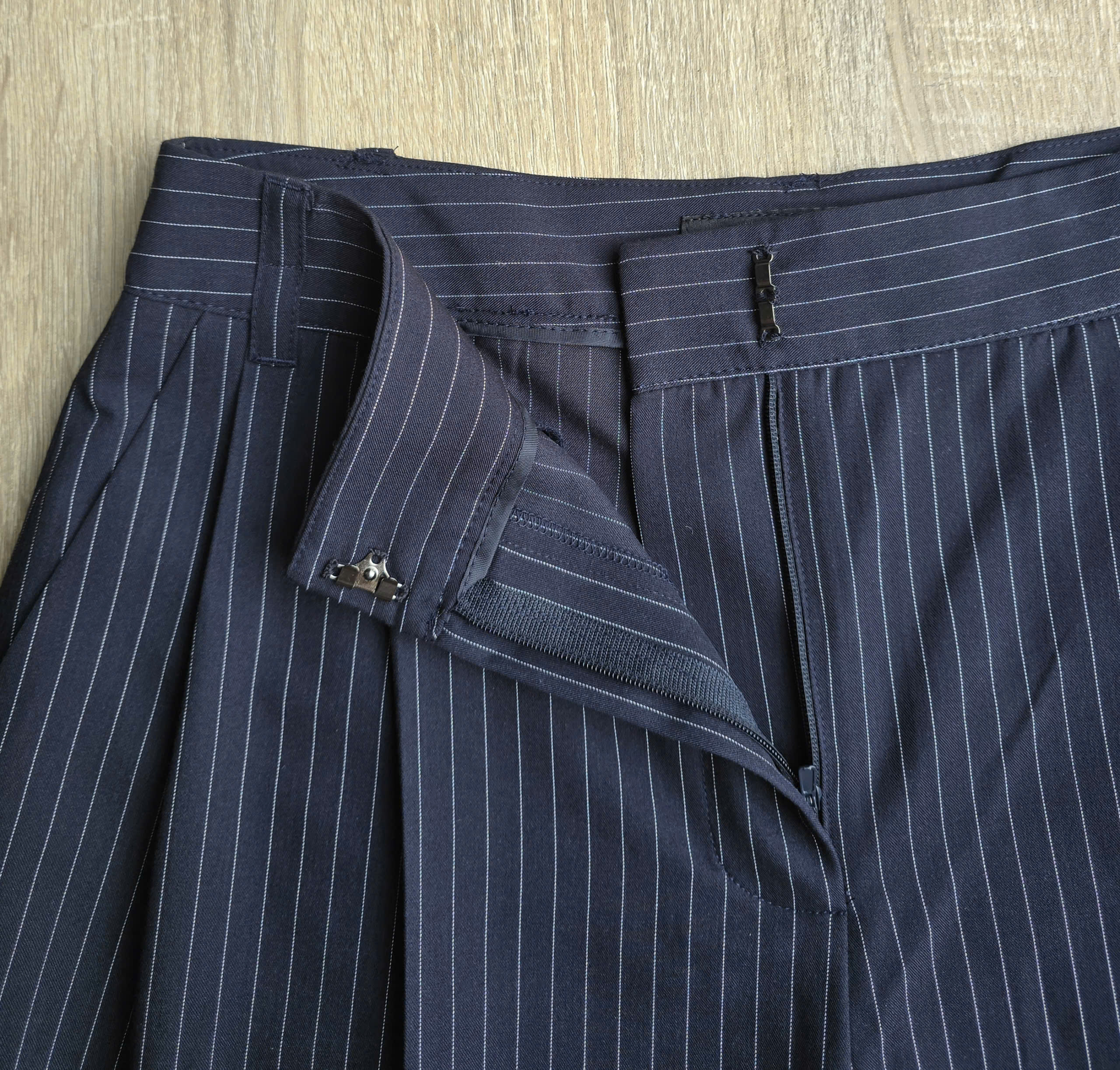 Quần short bermuda xếp ly, 2 màu
