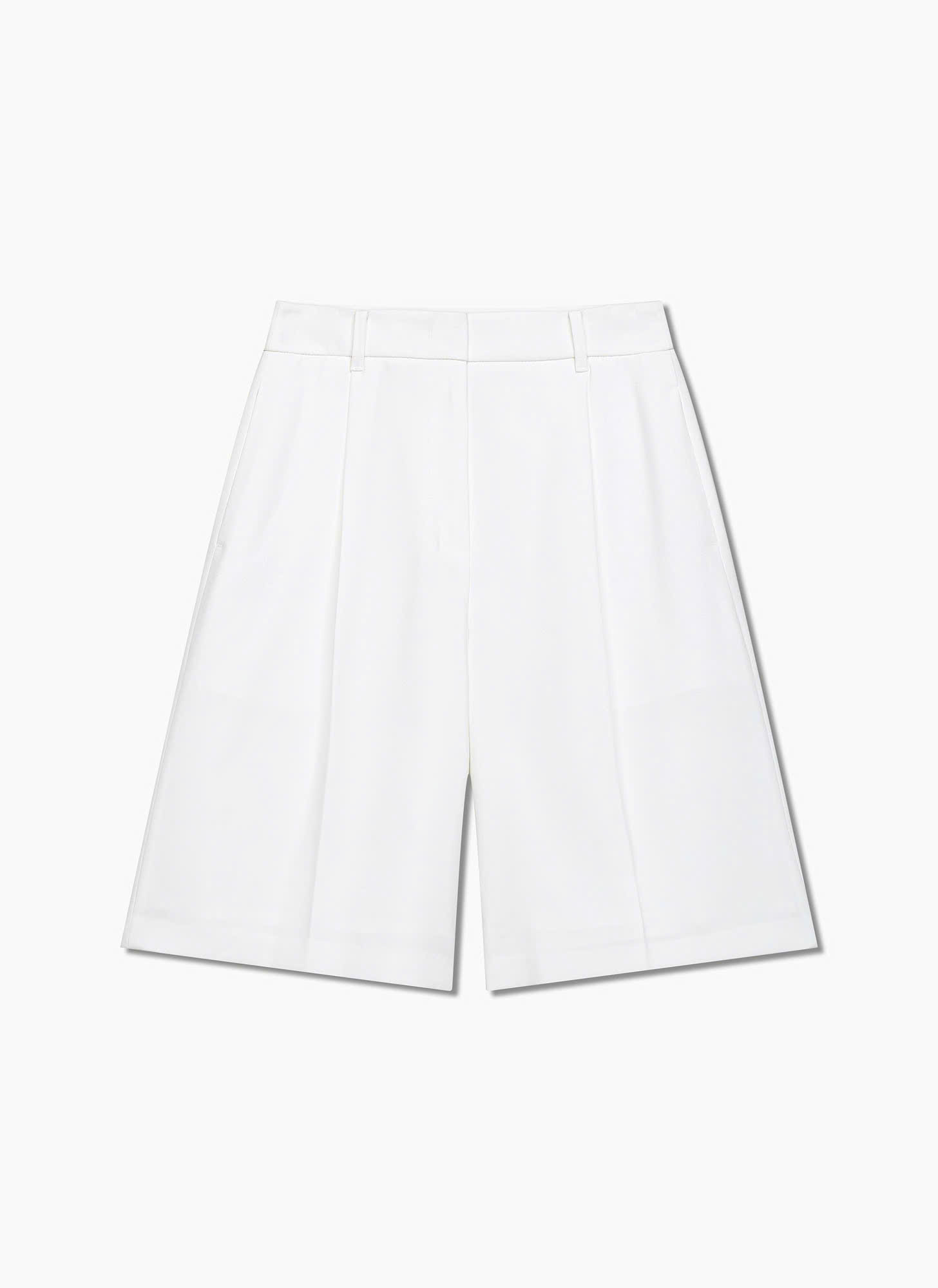 Quần short dài, may 1 ly đơn, 2 túi hông