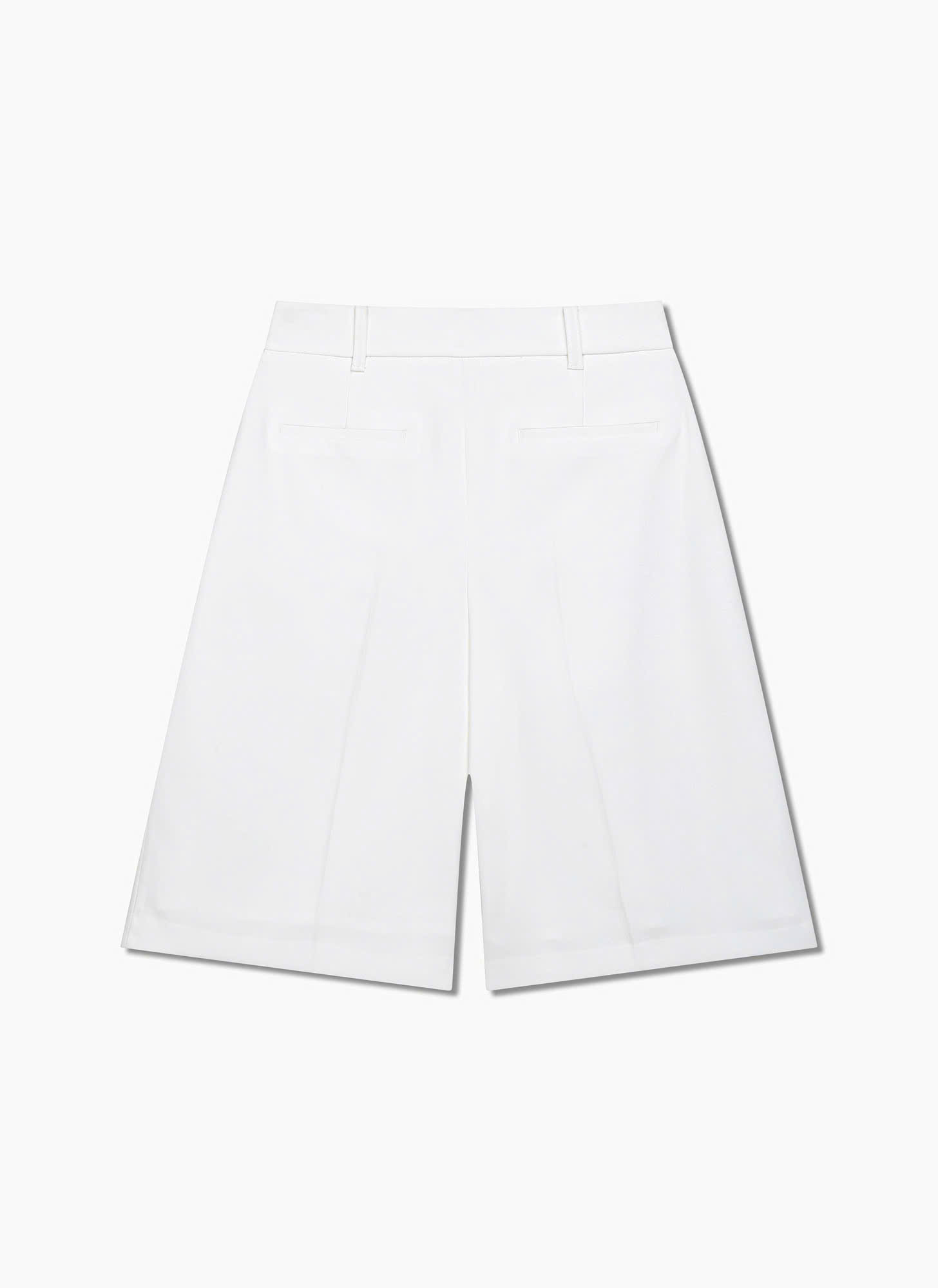 Quần short dài, may 1 ly đơn, 2 túi hông