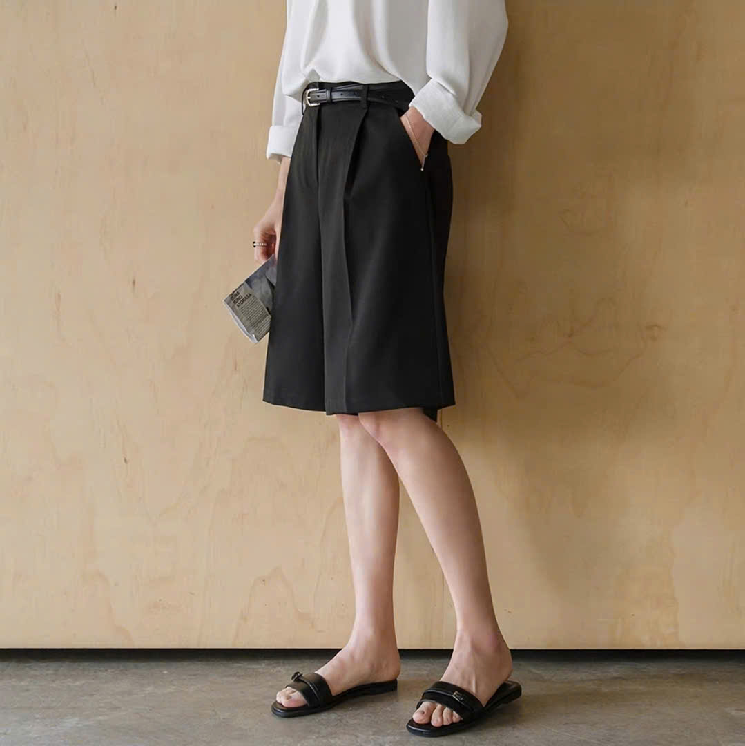 Quần short dài, may 1 ly đơn, 2 túi hông