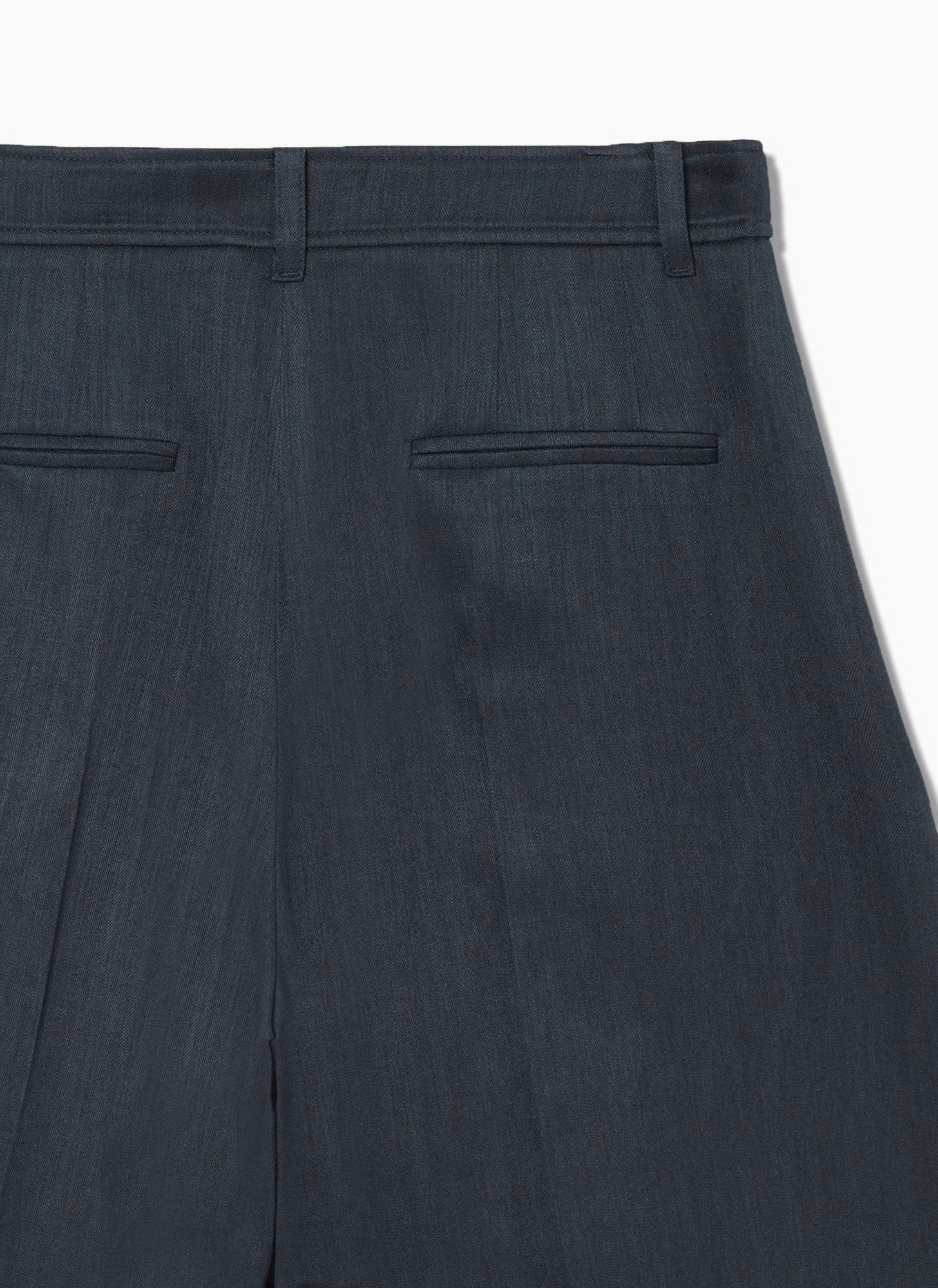 Quần short dài pha rayon, xếp ly, 2 túi chéo
