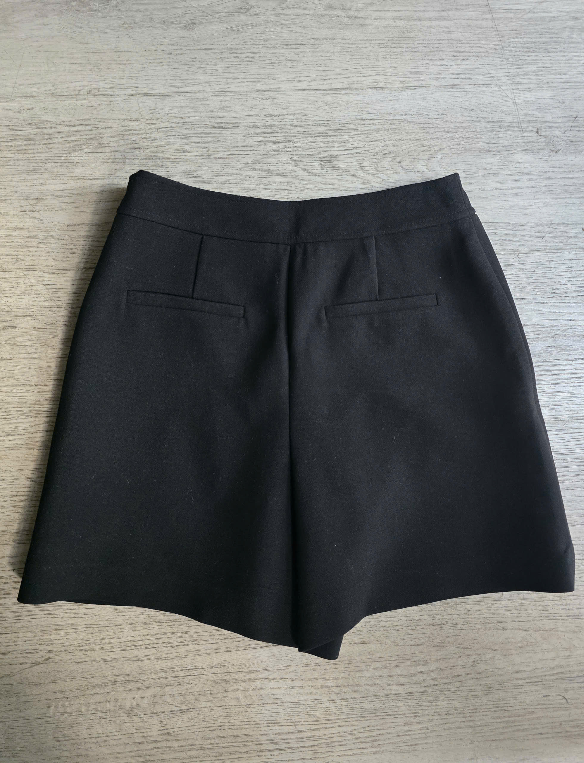 Quần short giả váy, vạt chéo phía trước