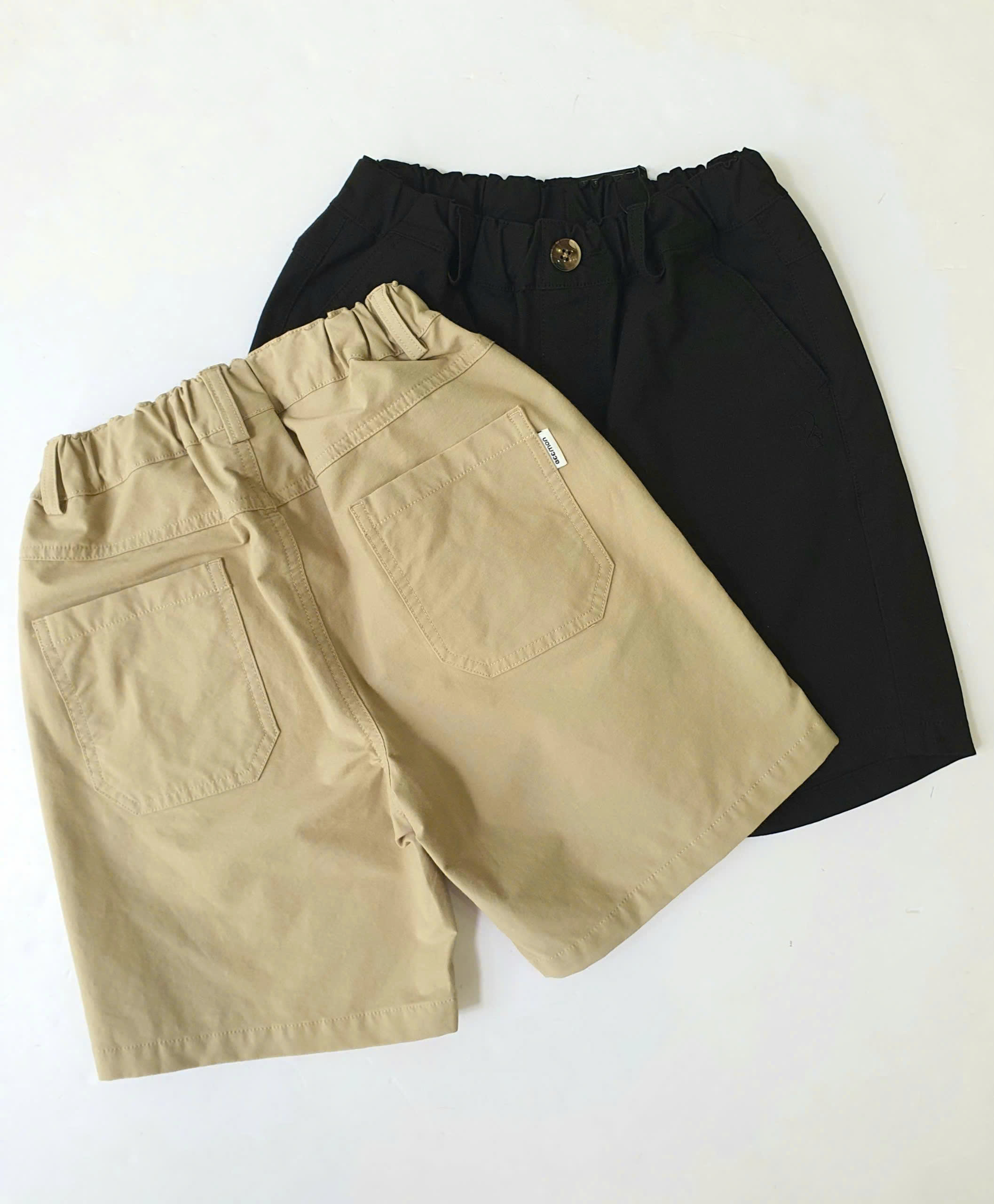 Quần short kaki beemon trẻ em cạp chun thêu sóc, 2 màu